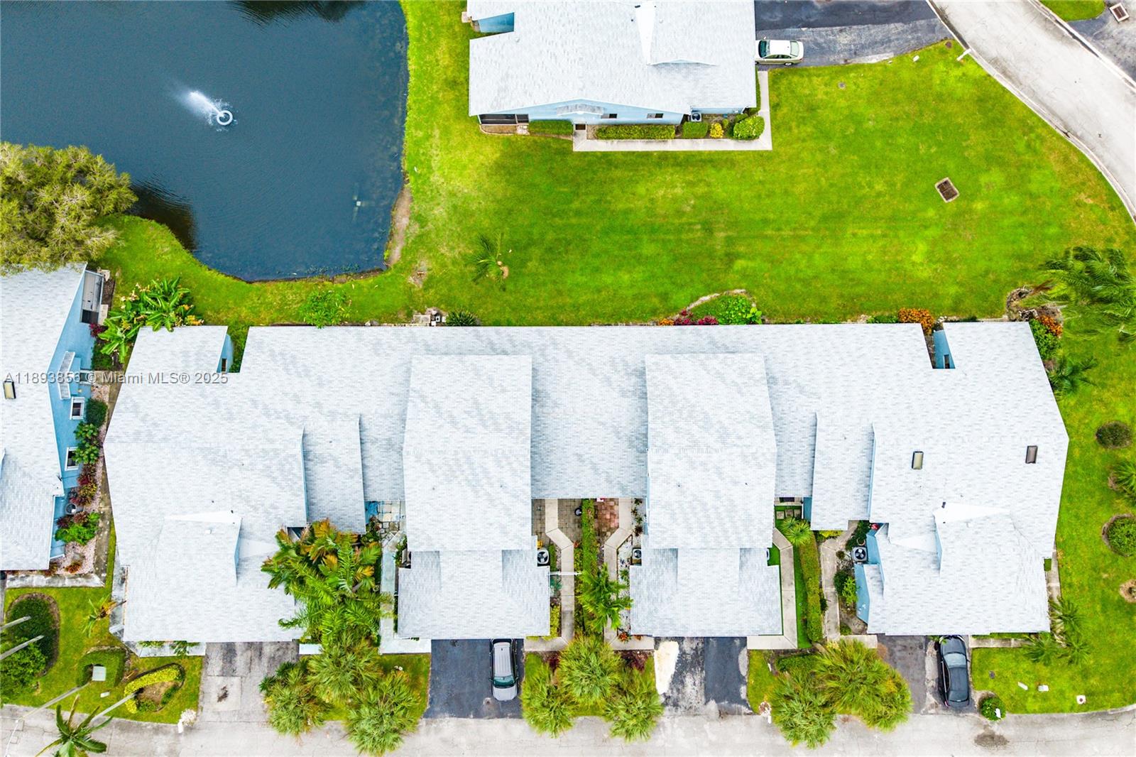ISLAND CLUB - Residential