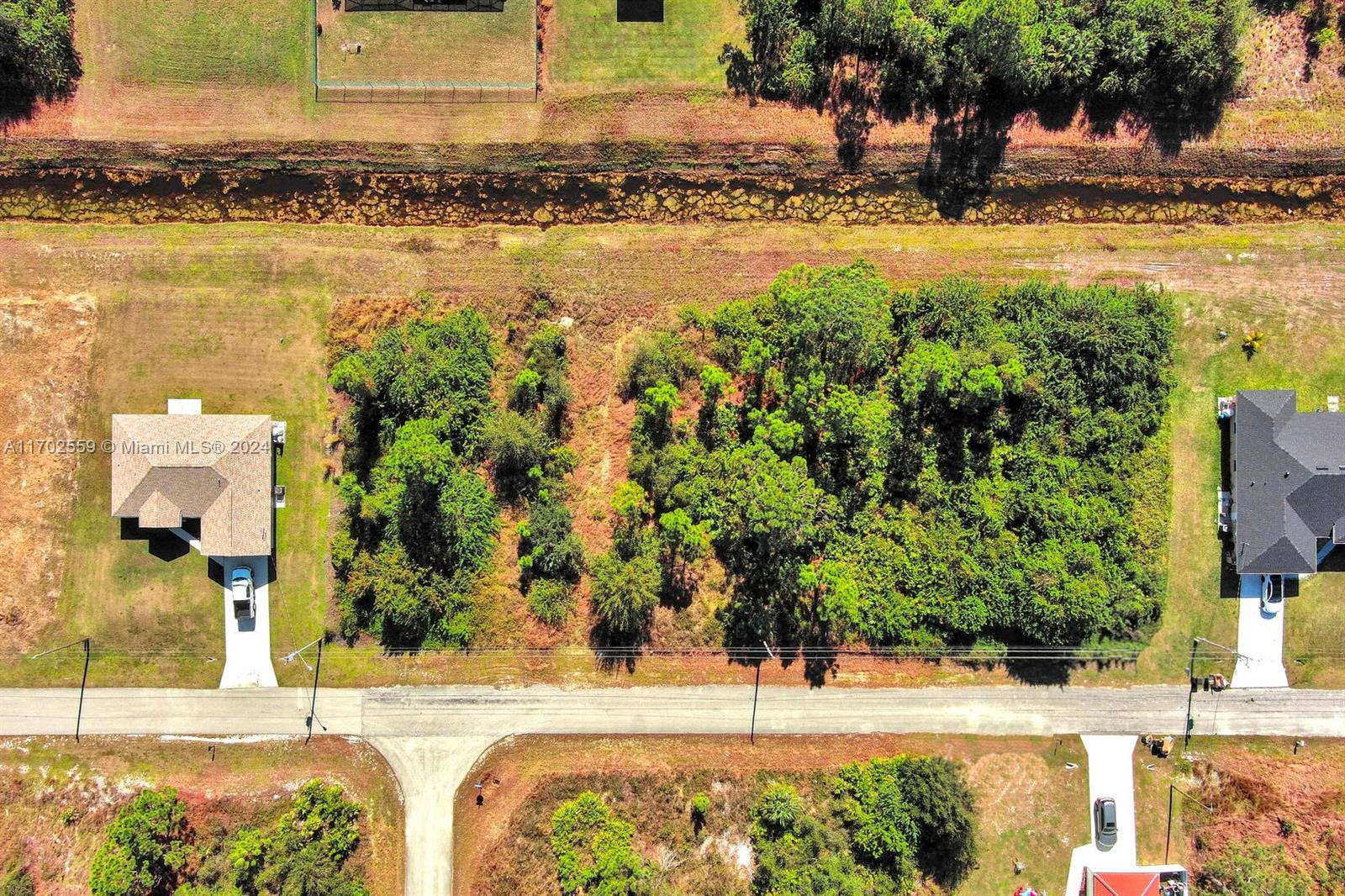 LEHIGH ACRES - Land