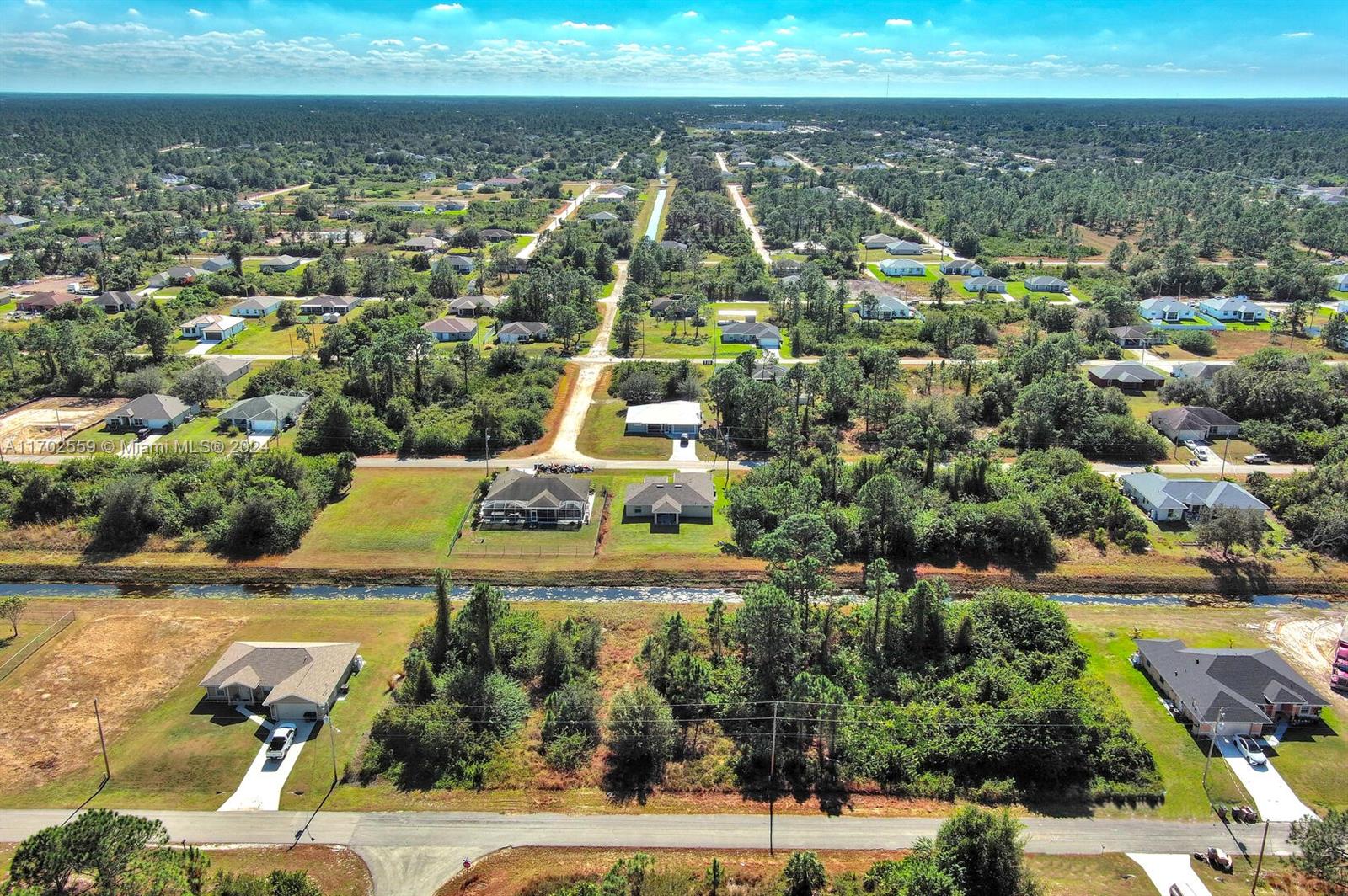 LEHIGH ACRES - Land