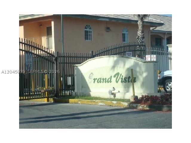 SPACIOUS 2 BEDROOM, 1 BATH APARTMENT FEATURING A FUNCTIONAL FLOOR PLAN, WASHER AND DRYER INSIDE THE UNIT, AND 2 ASSIGNED PARKING SPACES. CONVENIENTLY LOCATED NEAR SHOPPING CENTERS, SCHOOLS, RESTAURANTS, PARKS, PUBLIC TRANSPORTATION, AND MAJOR EXPRESSWAYS, READY FOR IMMEDIATE OCCUPANCY. FAST APPROVAL. DON'T MISS THIS GREAT RENTAL OPPORTUNITY!