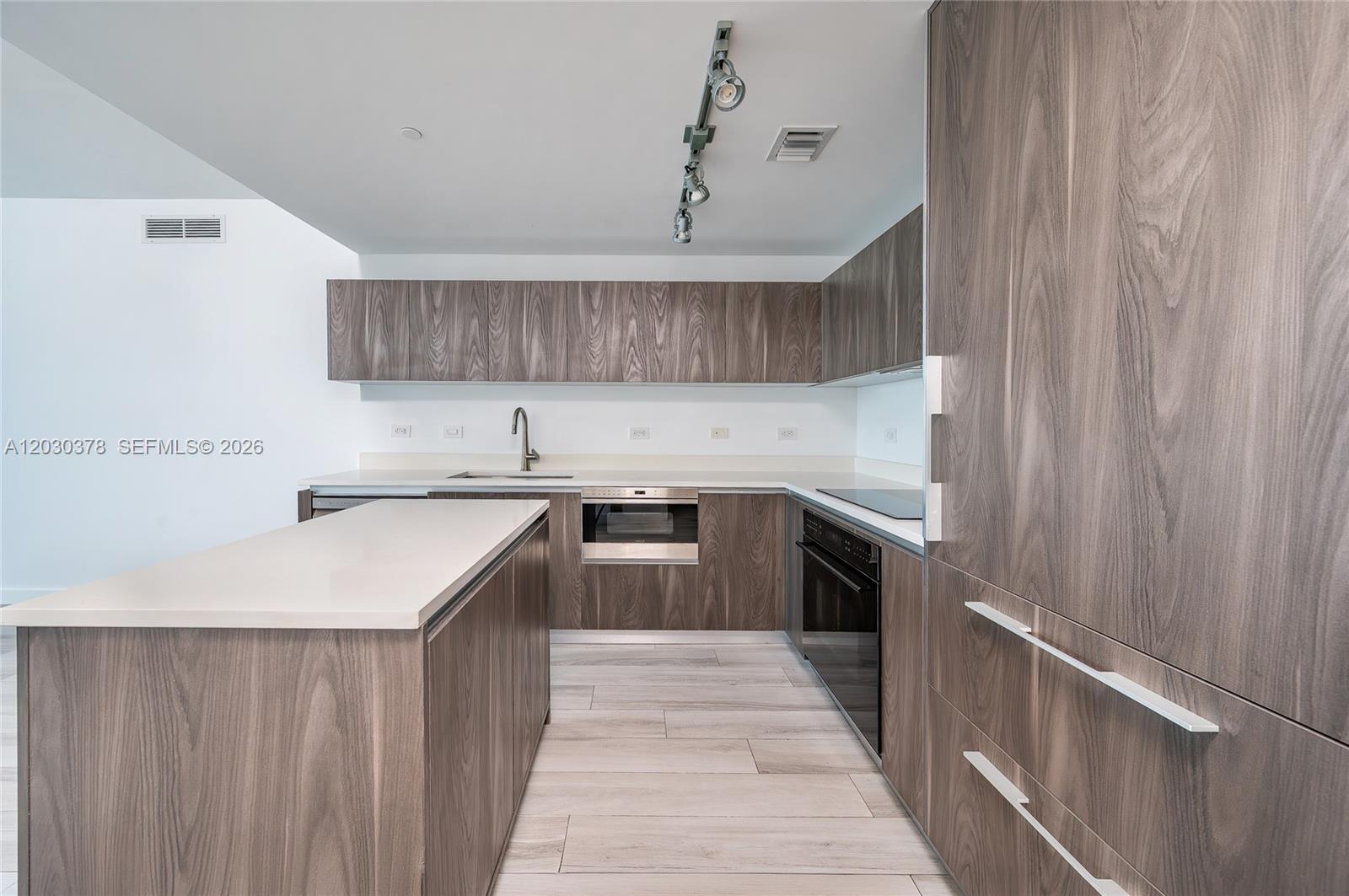 ONE PARAISO CONDO - Residential Lease