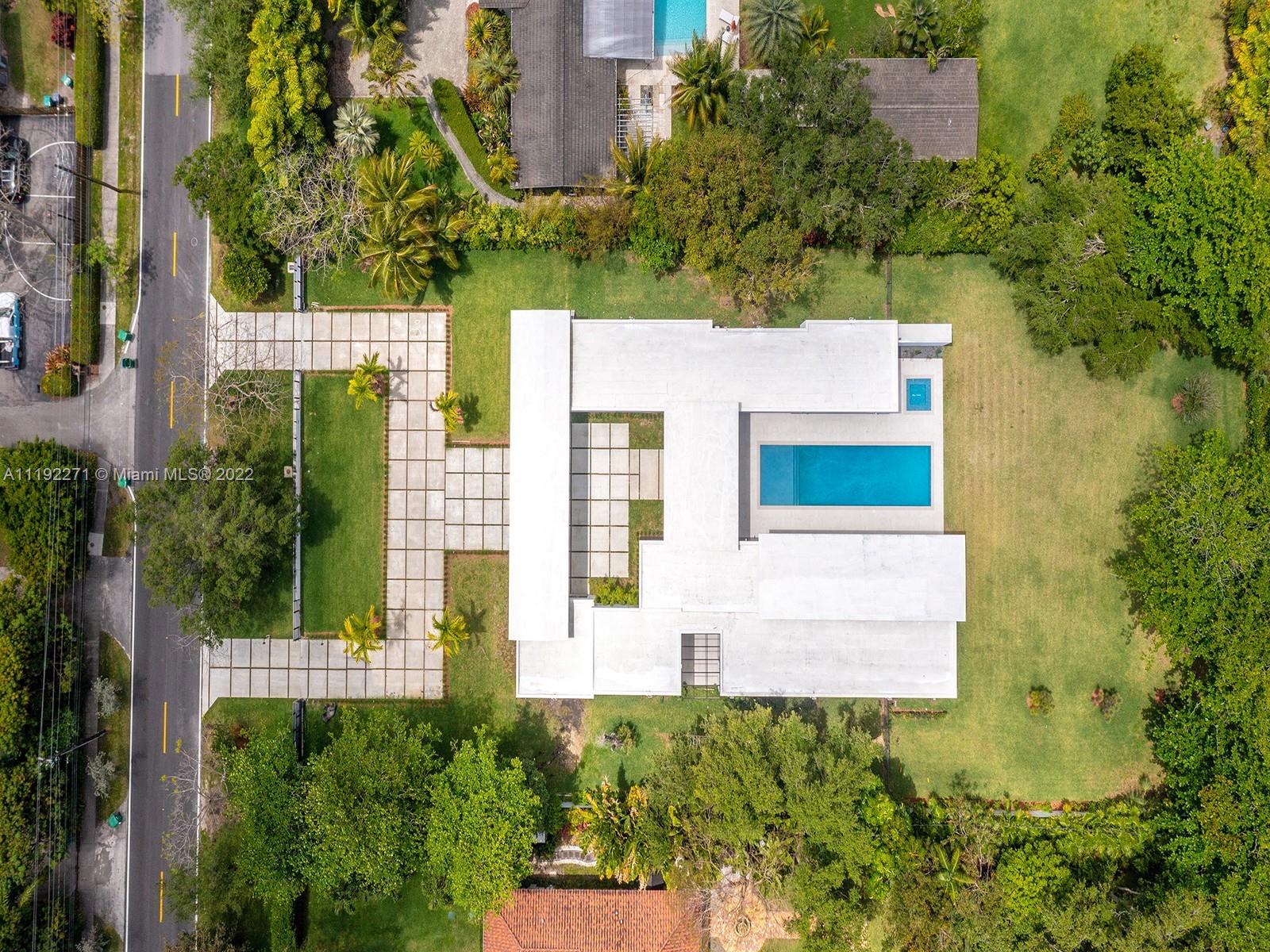 HOLIDAY ESTS - Residential