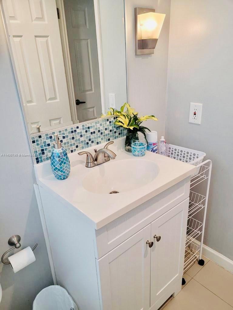 GOLDEN VIEW CONDO - Residential Lease