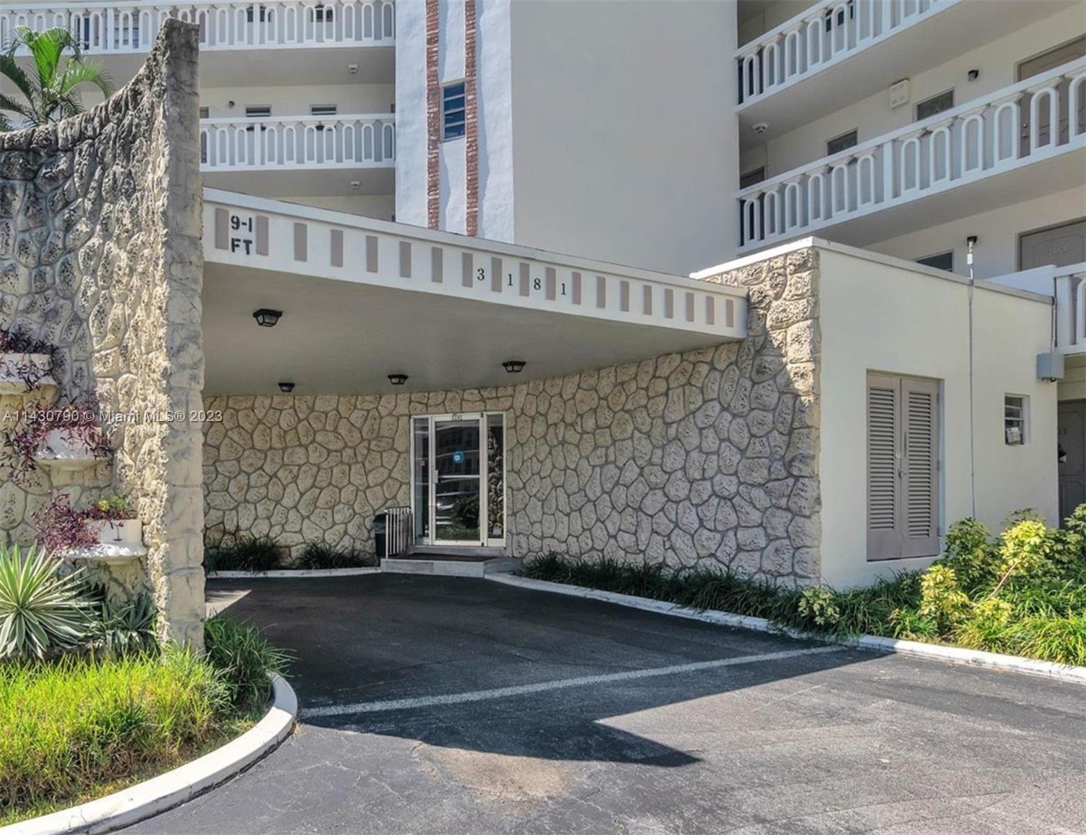 GOLDEN VIEW CONDO - Residential Lease