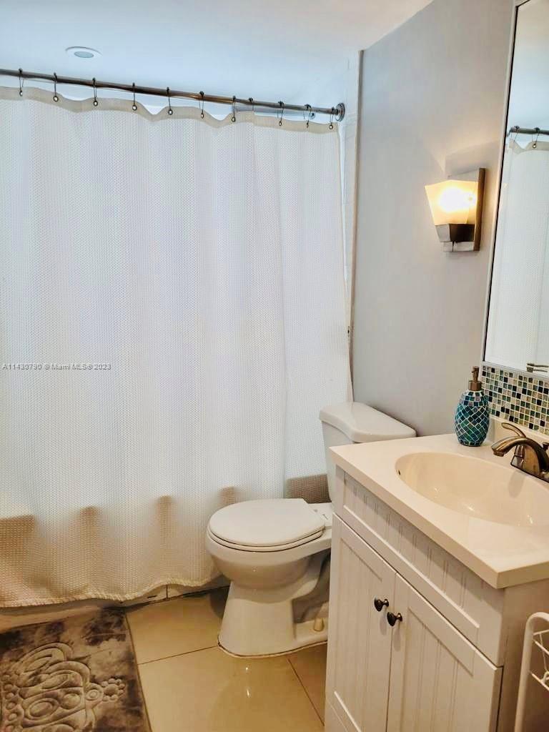 GOLDEN VIEW CONDO - Residential Lease