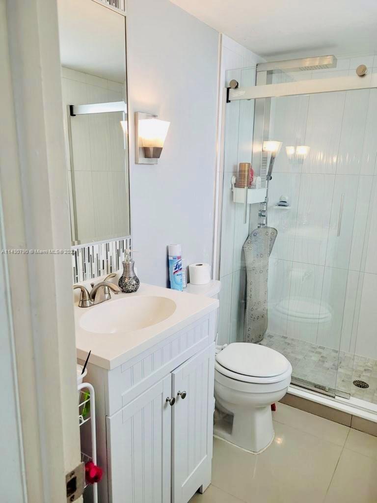 GOLDEN VIEW CONDO - Residential Lease