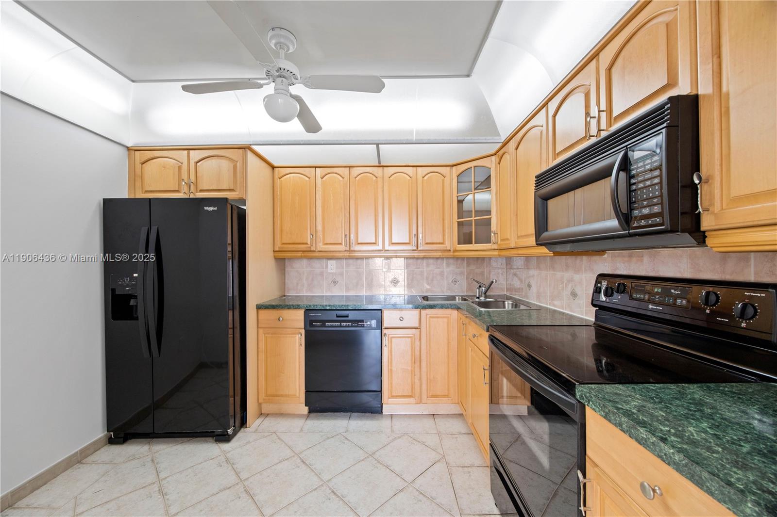 COMMODORE PLAZA CONDO - Residential