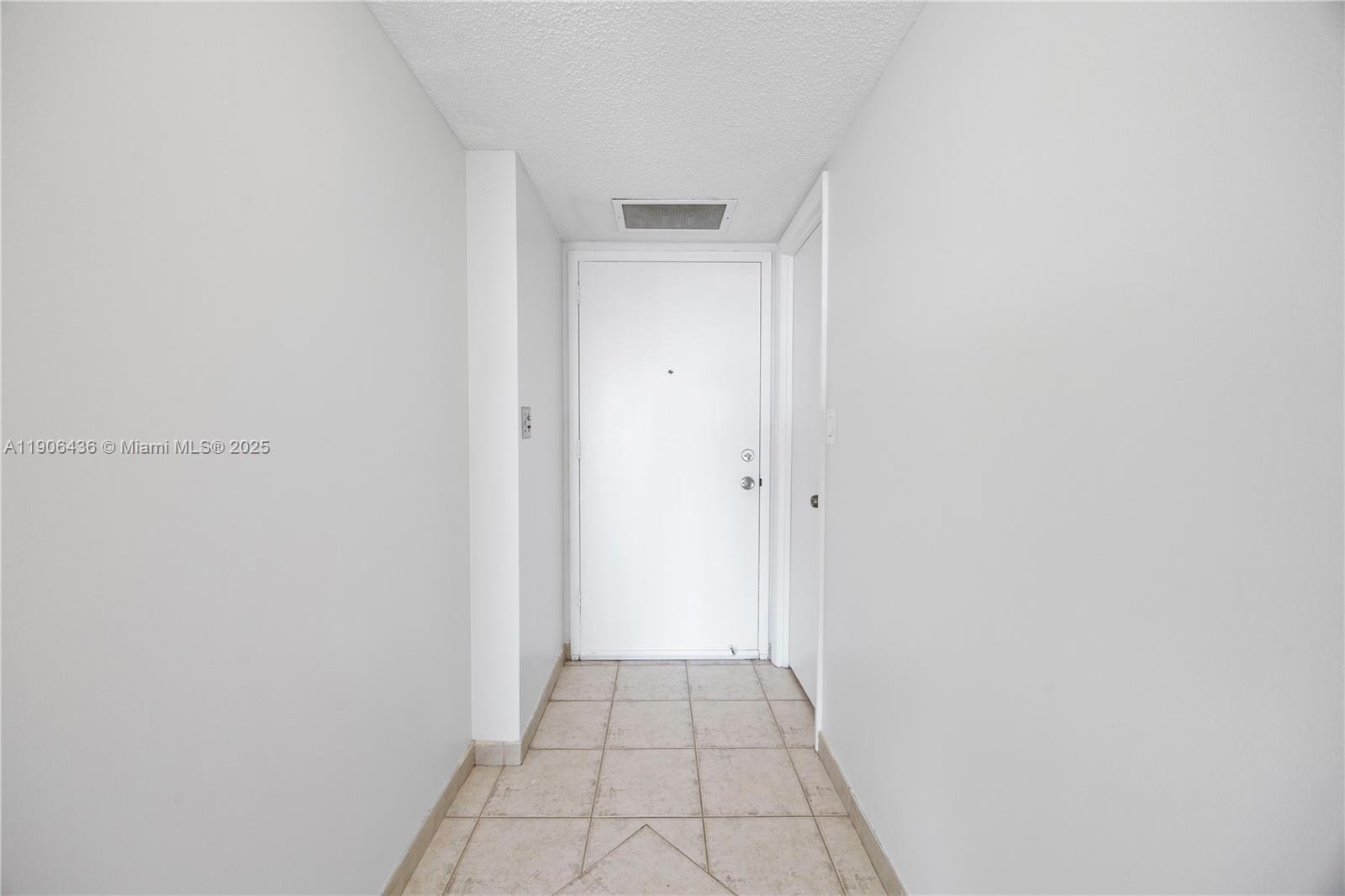 COMMODORE PLAZA CONDO - Residential