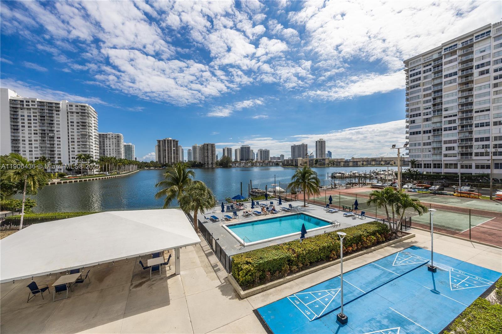 COMMODORE PLAZA CONDO - Residential