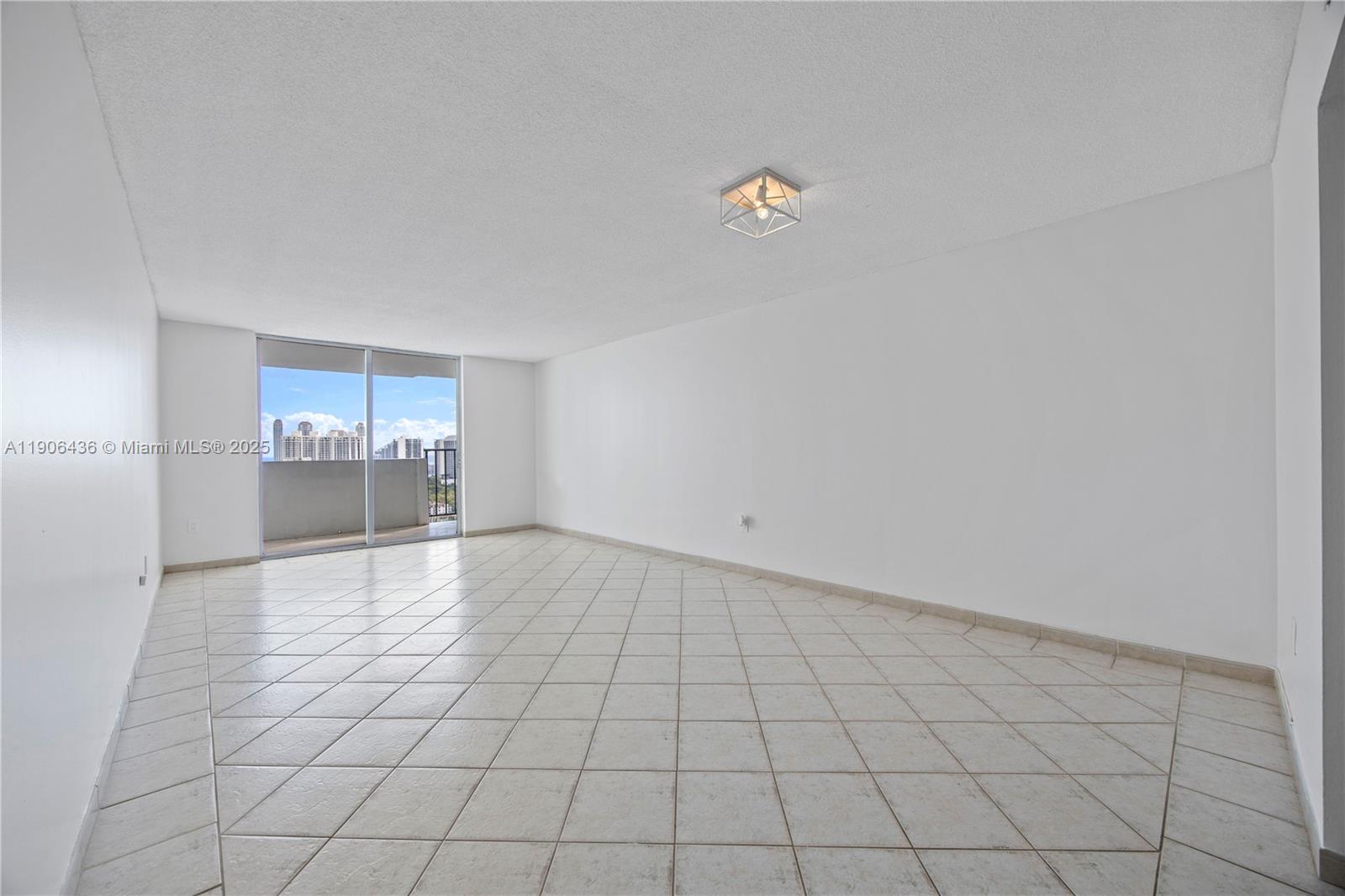 COMMODORE PLAZA CONDO - Residential