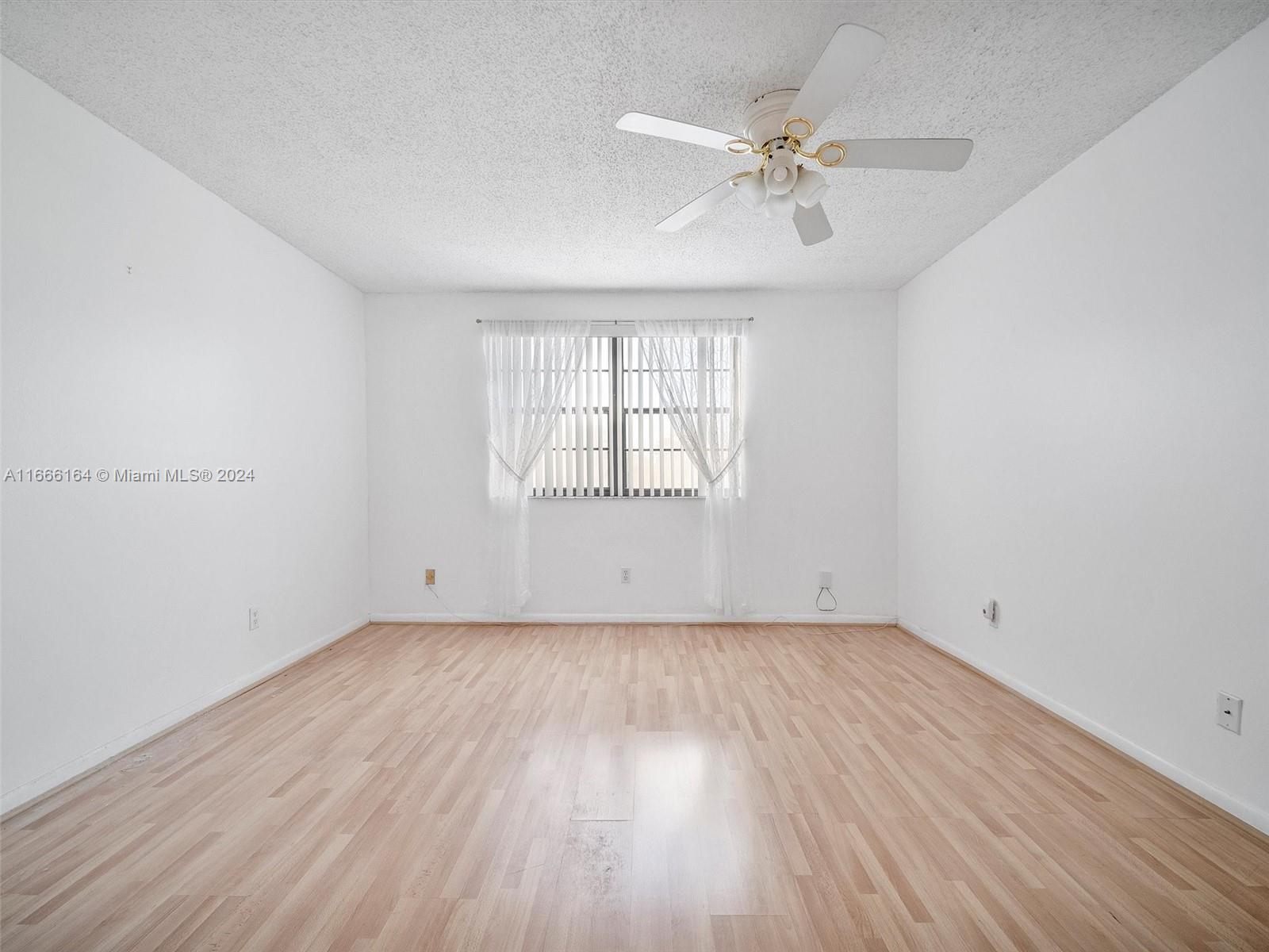 LAKES OF CARRIAGE HILLS - Residential