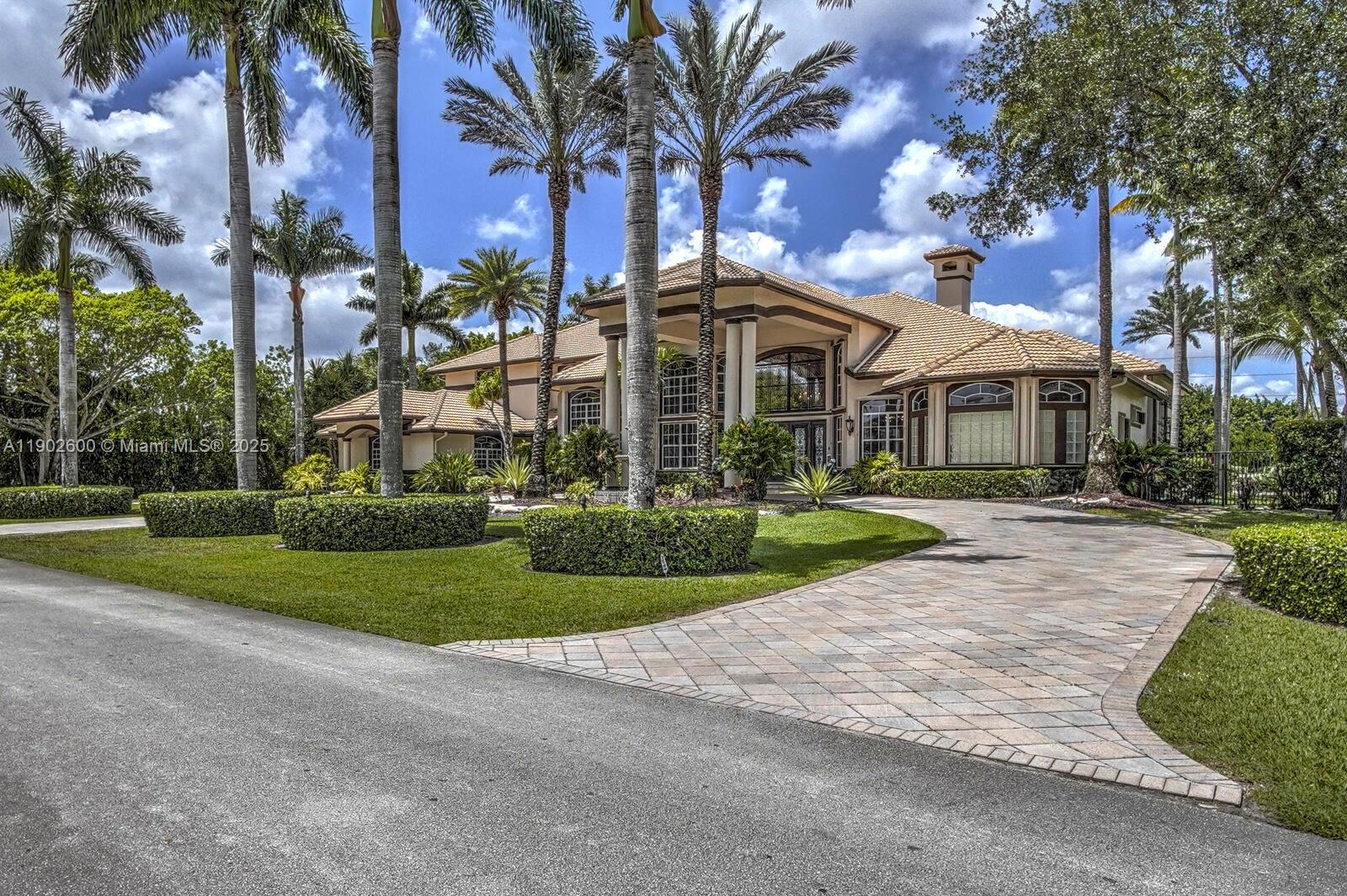WINDMILL LAKE ESTATES - Residential
