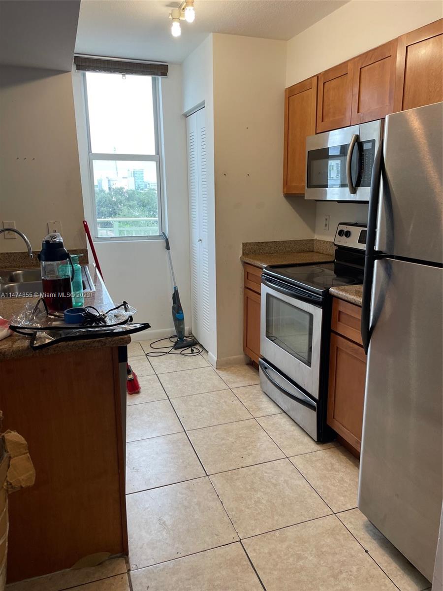 SAN LORENZO CONDO - Residential Lease