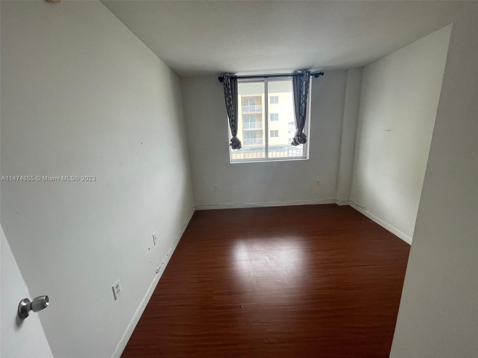 SAN LORENZO CONDO - Residential Lease