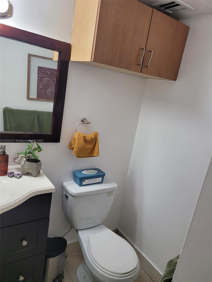 WATERWAY PLAZA CONDO - Residential Lease