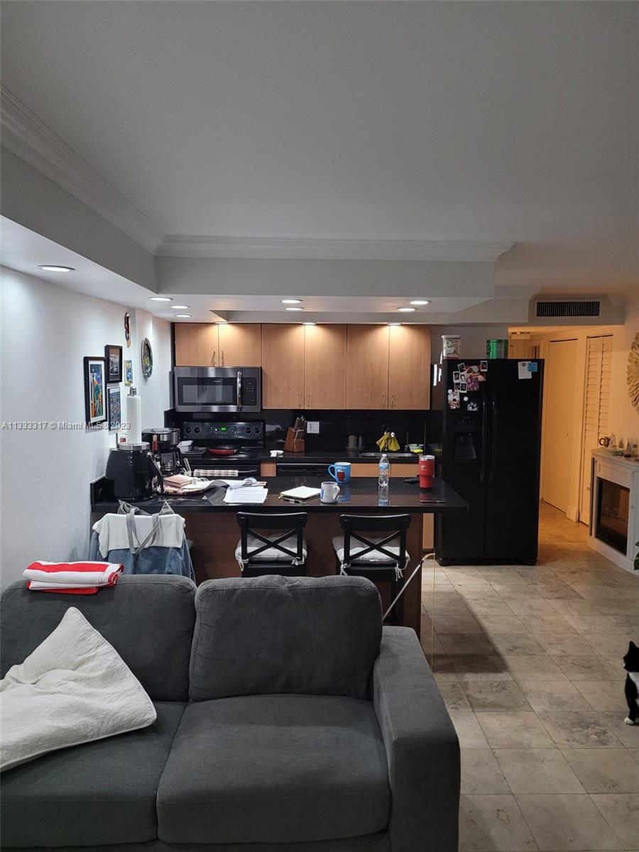 WATERWAY PLAZA CONDO - Residential Lease