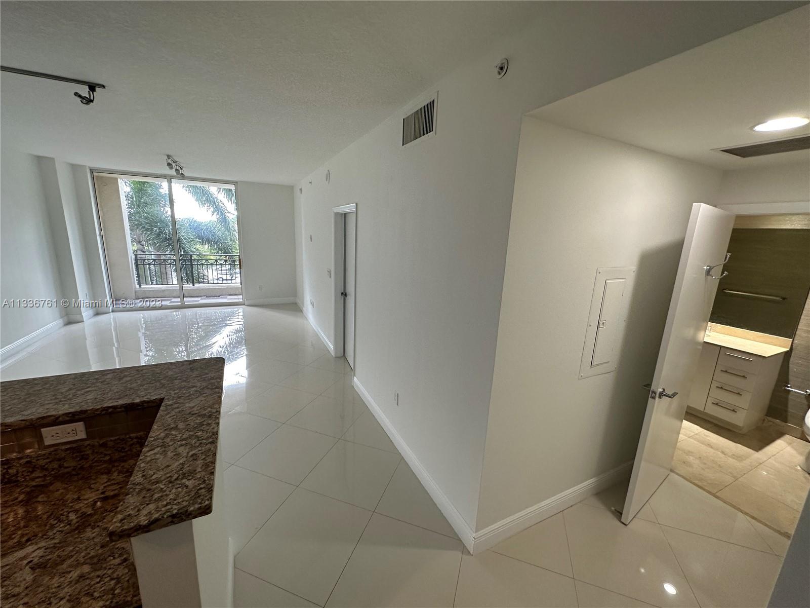 CITYPLACE SOUTH TOWER CON - Residential Lease