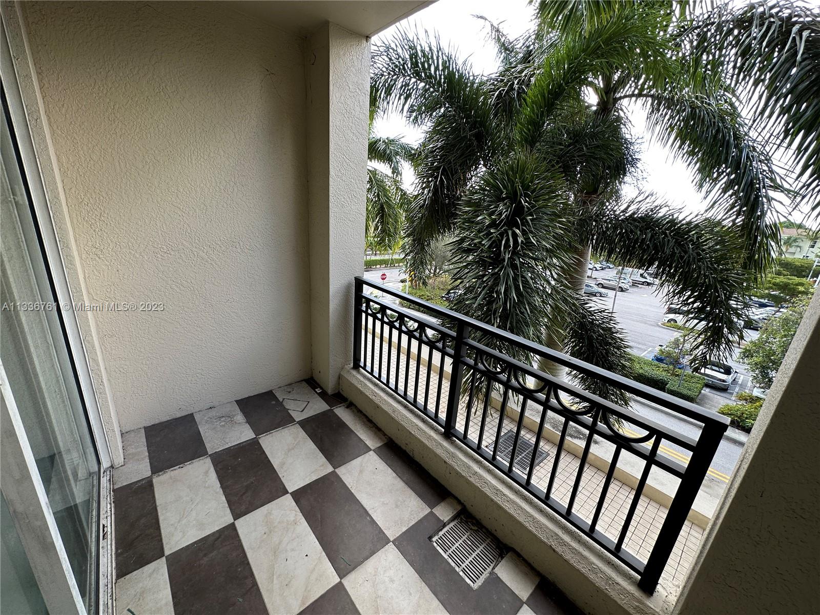 CITYPLACE SOUTH TOWER CON - Residential Lease