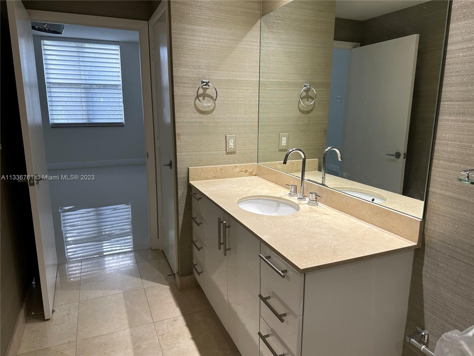 CITYPLACE SOUTH TOWER CON - Residential Lease