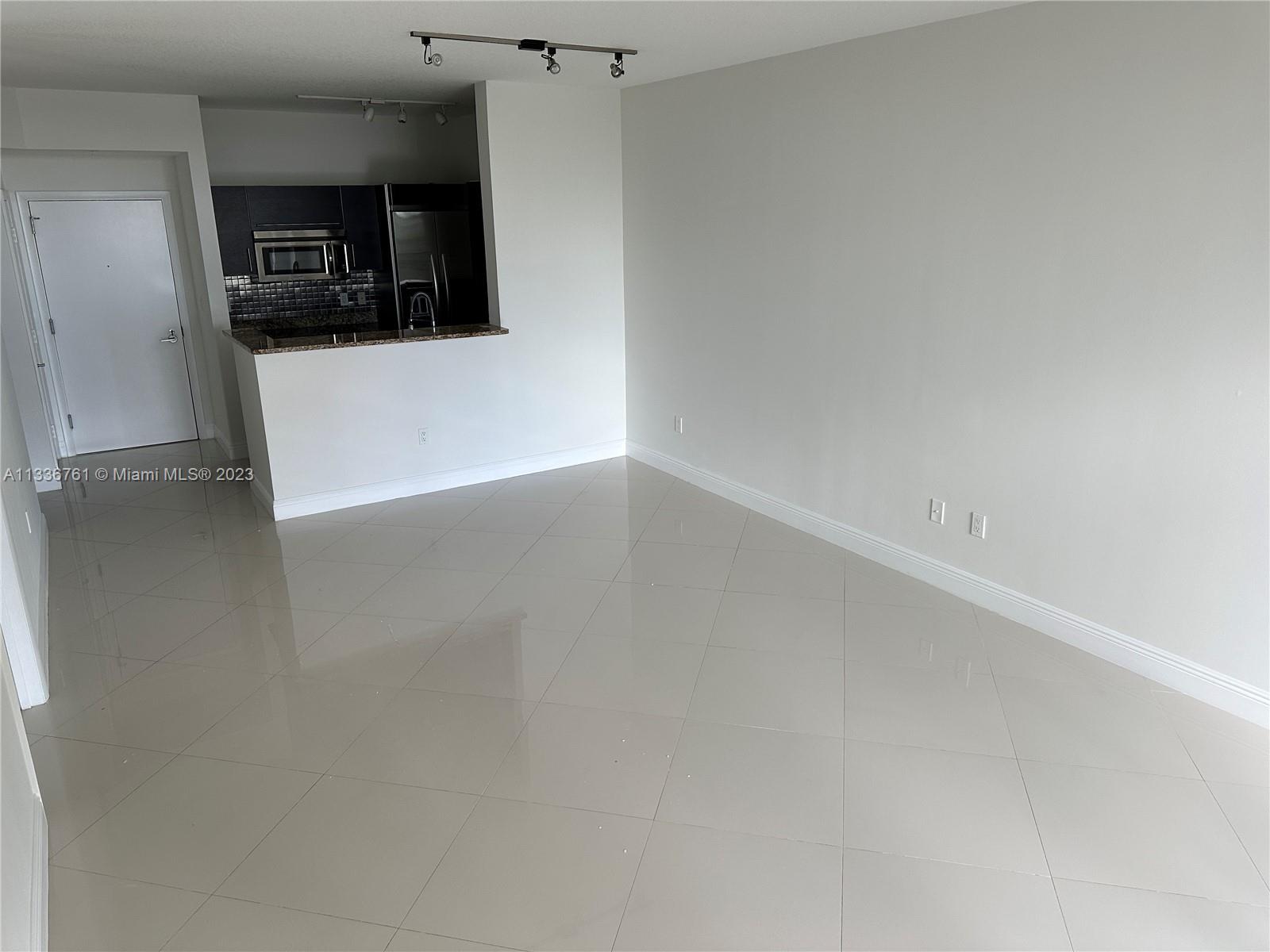 CITYPLACE SOUTH TOWER CON - Residential Lease