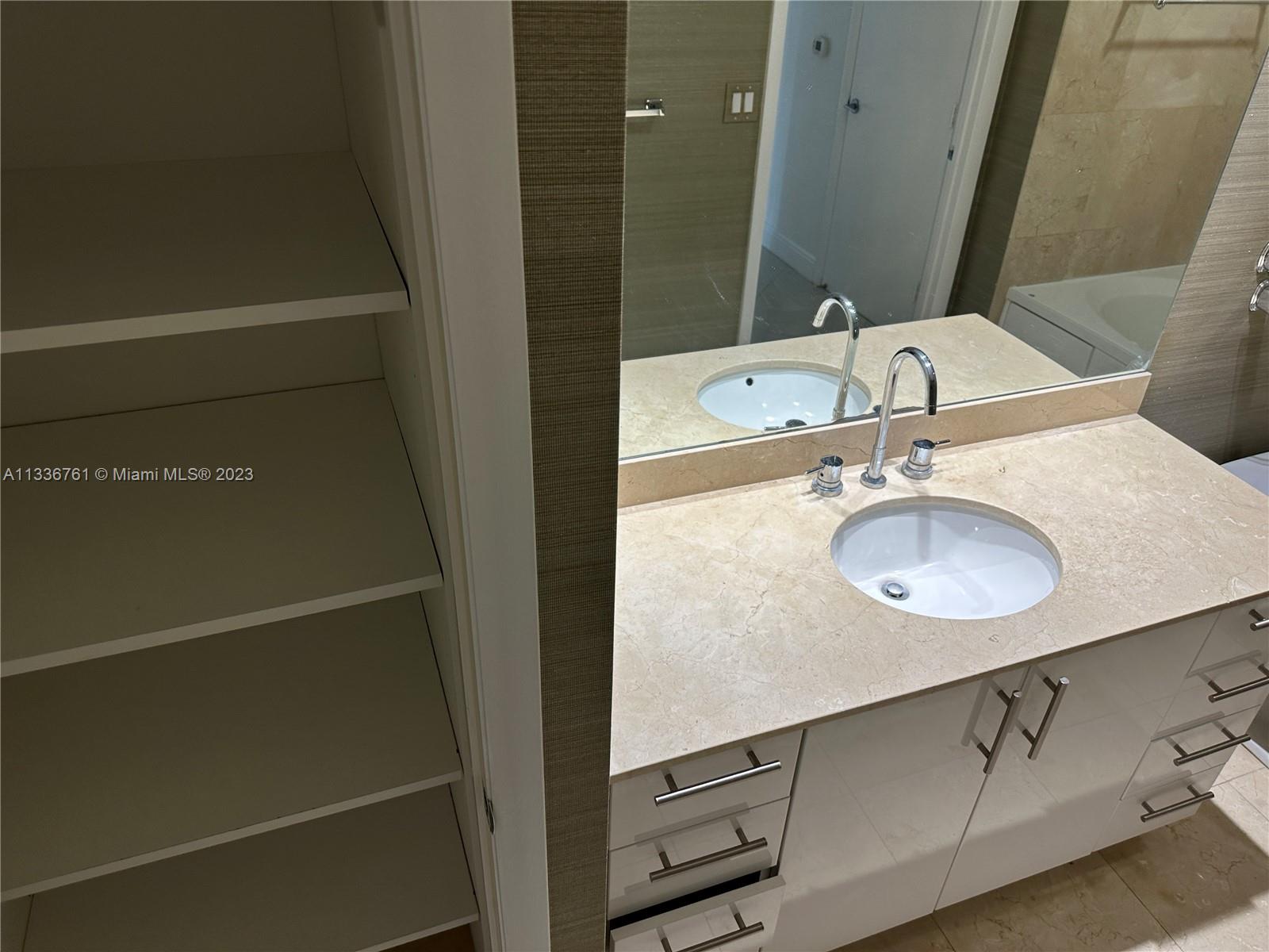 CITYPLACE SOUTH TOWER CON - Residential Lease