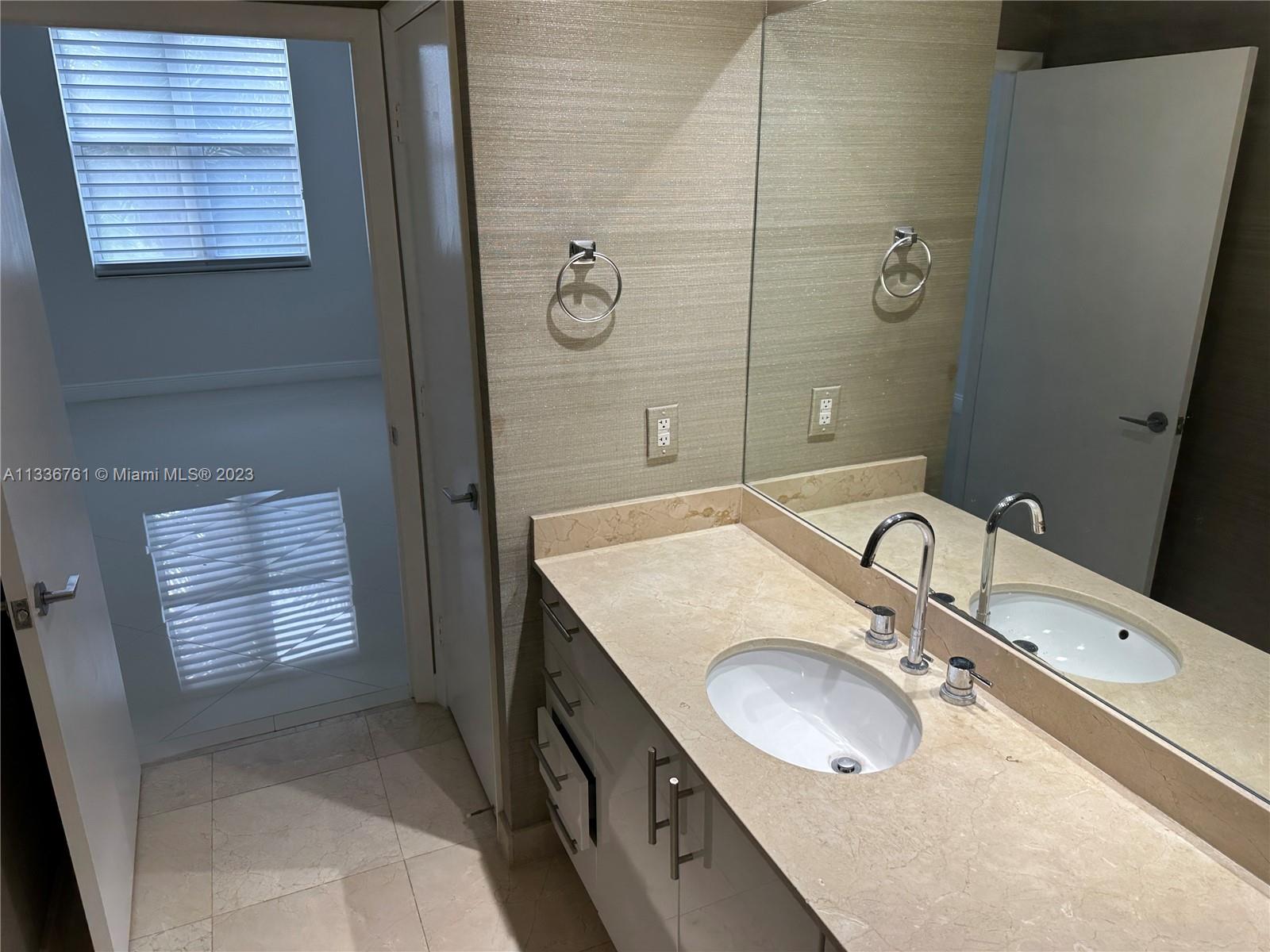 CITYPLACE SOUTH TOWER CON - Residential Lease