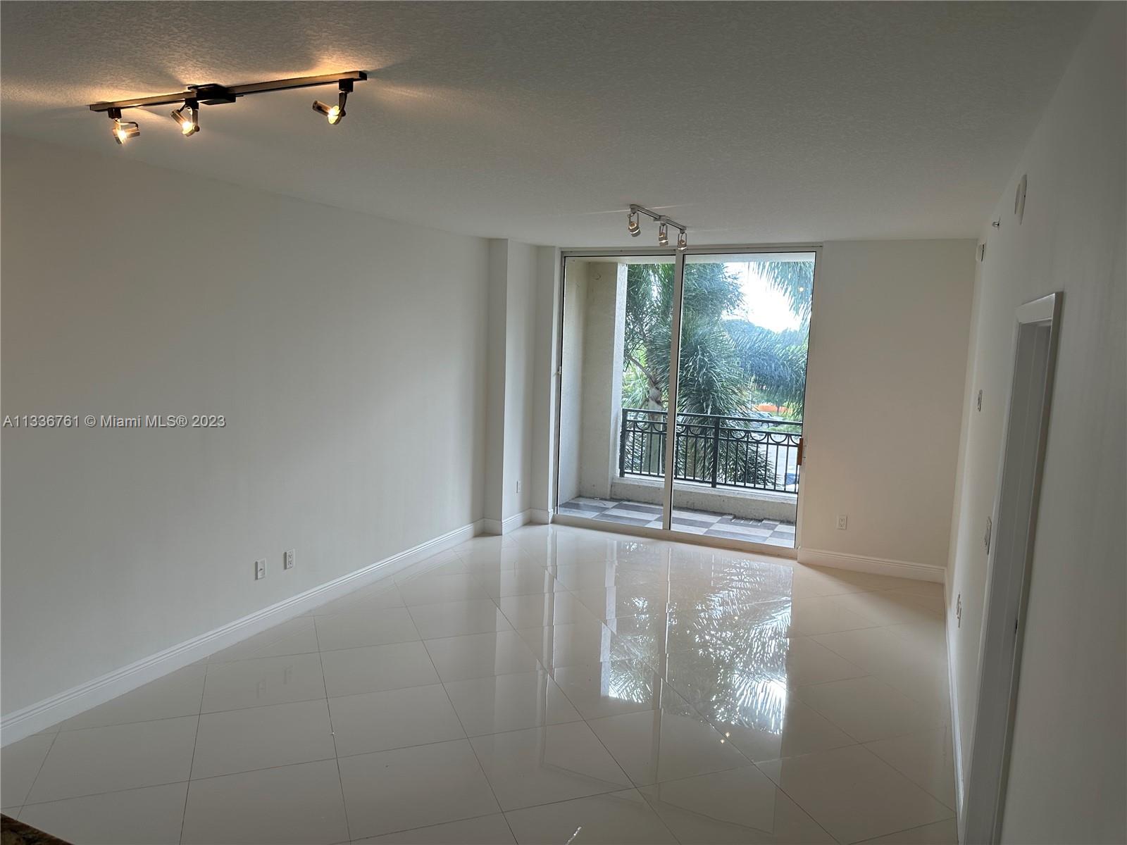CITYPLACE SOUTH TOWER CON - Residential Lease