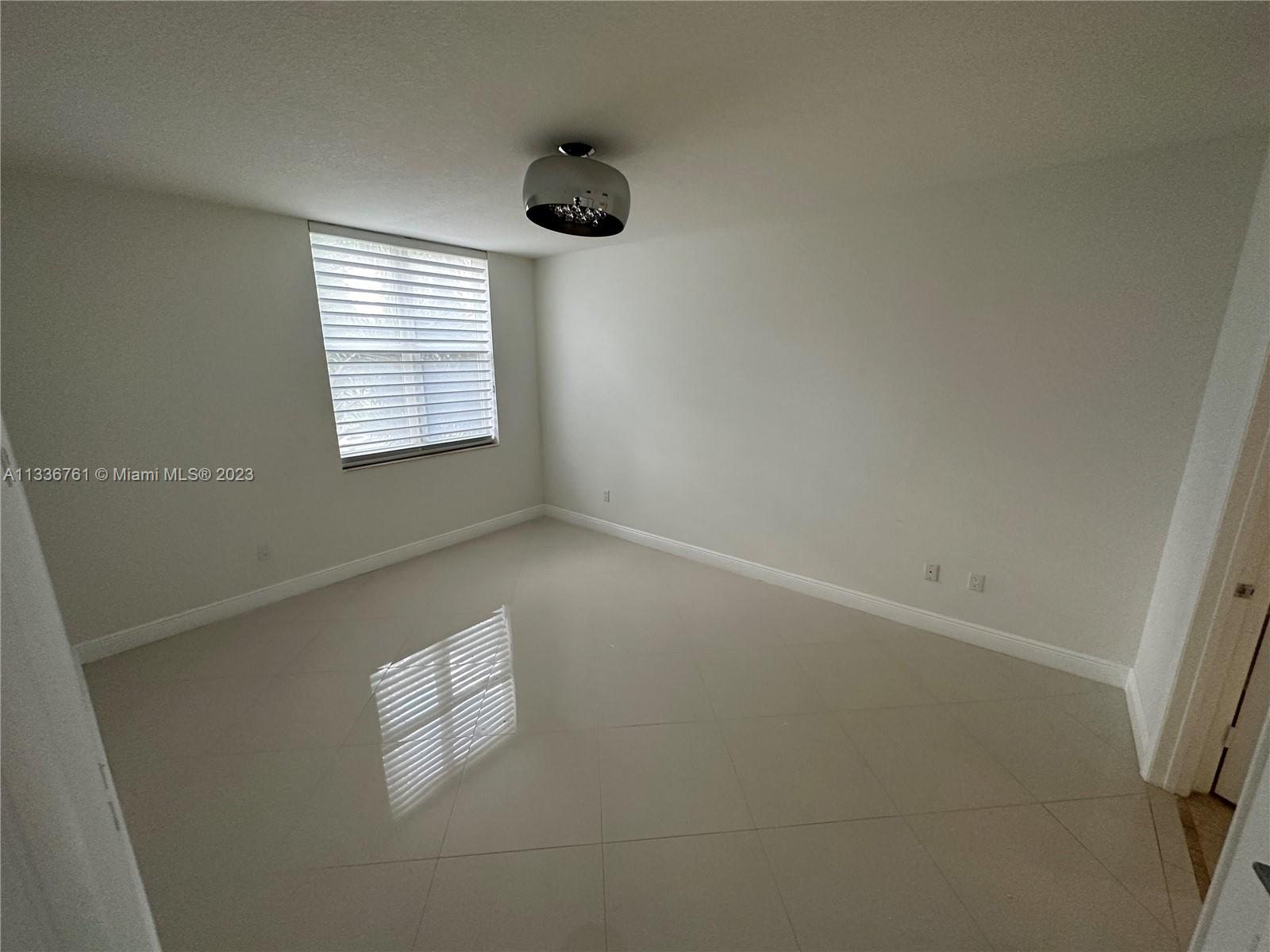 CITYPLACE SOUTH TOWER CON - Residential Lease