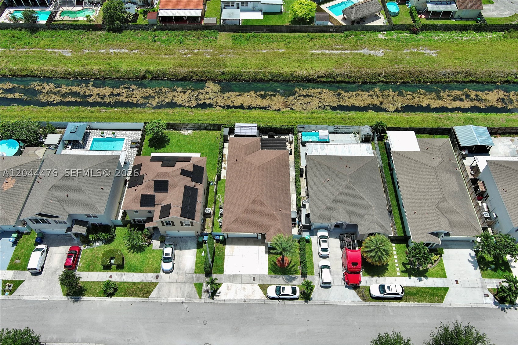 BAY GARDENS - Residential