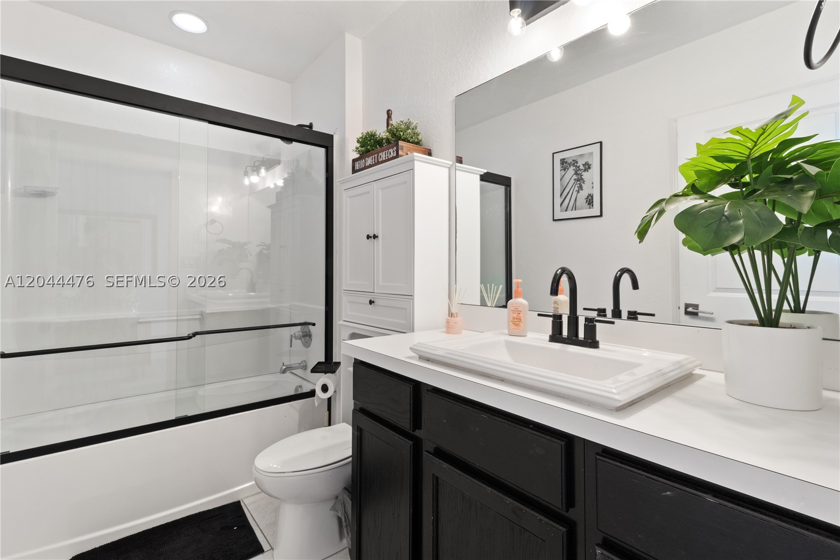 BAY GARDENS - Residential