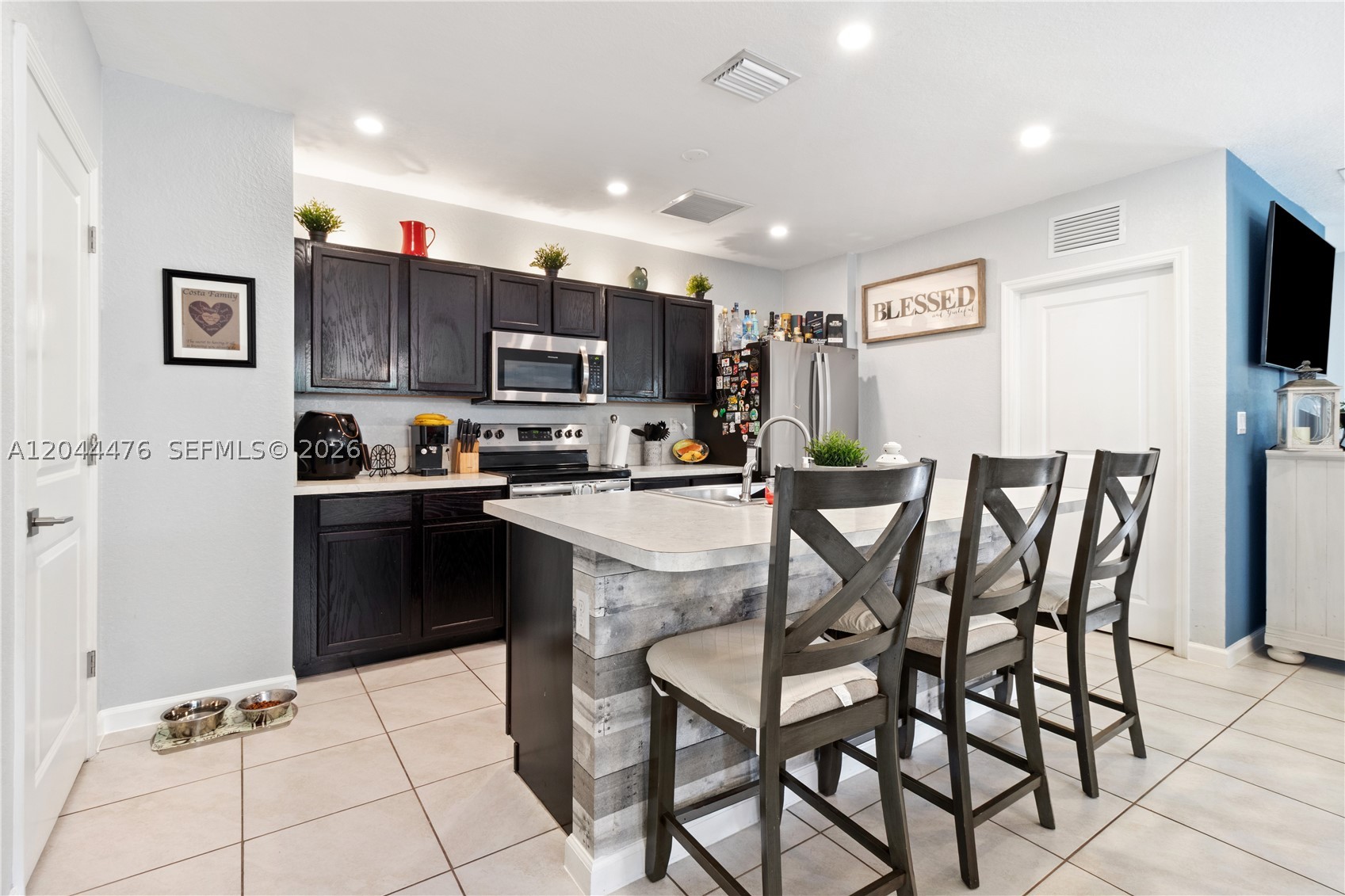 BAY GARDENS - Residential
