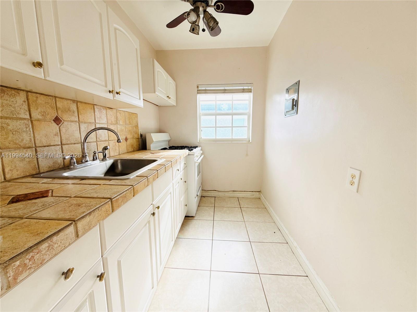 LOS JARDINES CONDO - Residential