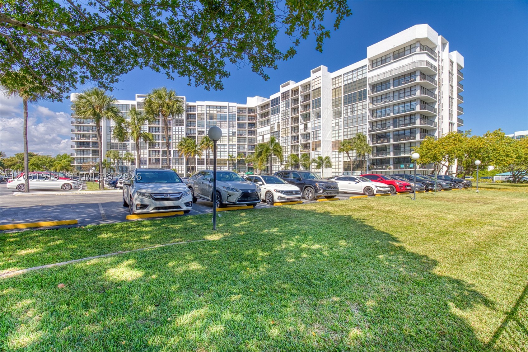 OCEANVIEW PARK CONDO - Residential Lease