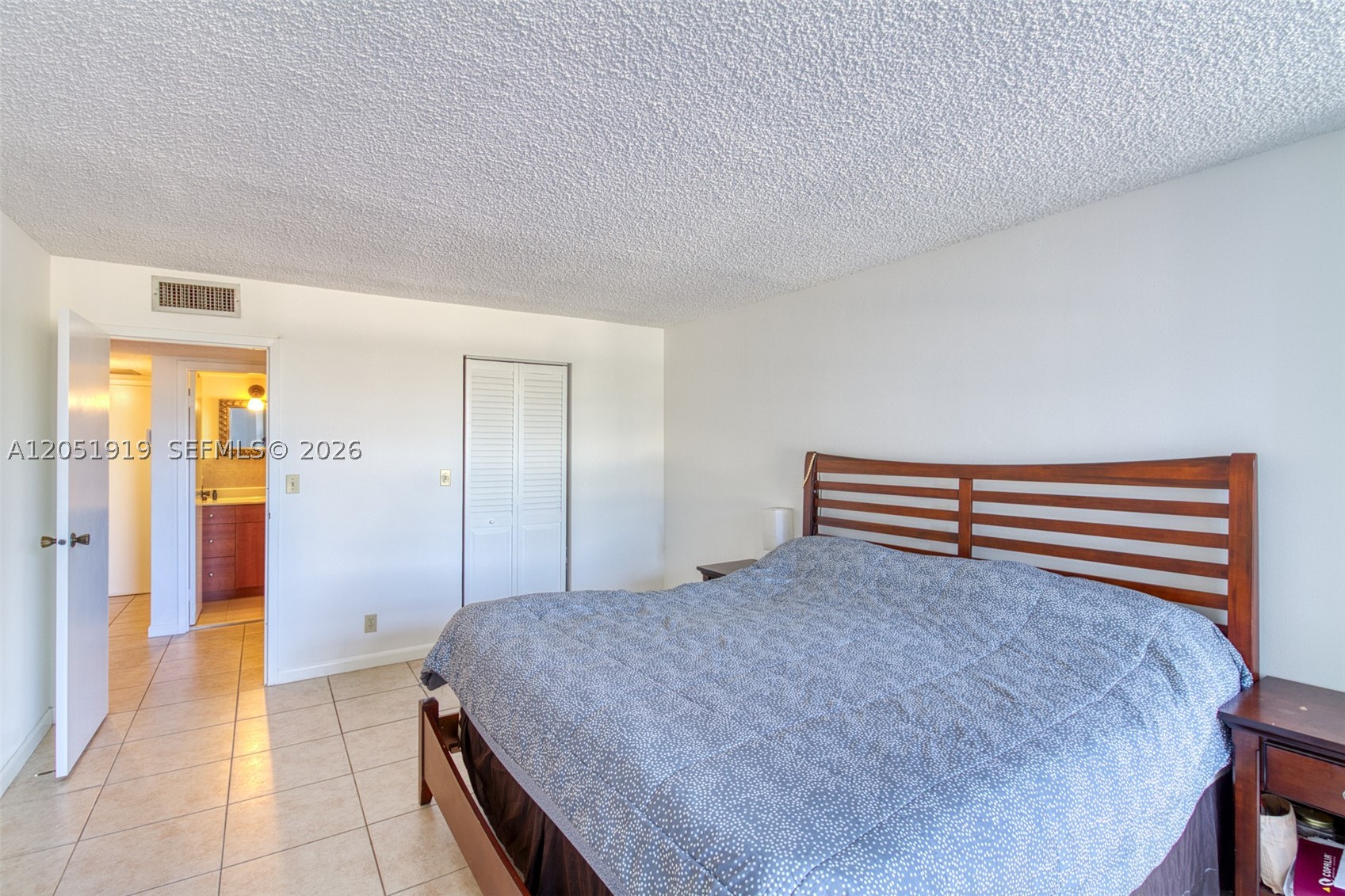 OCEANVIEW PARK CONDO - Residential Lease