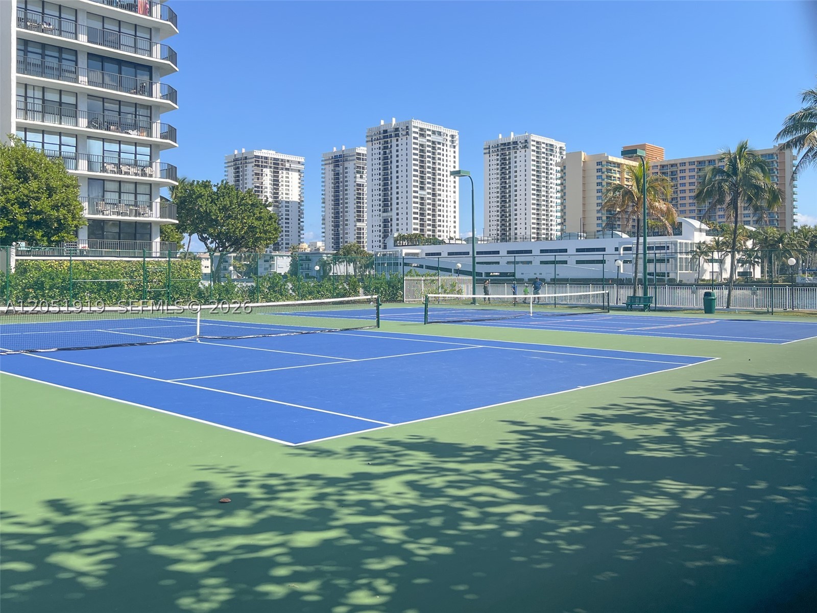 OCEANVIEW PARK CONDO - Residential Lease