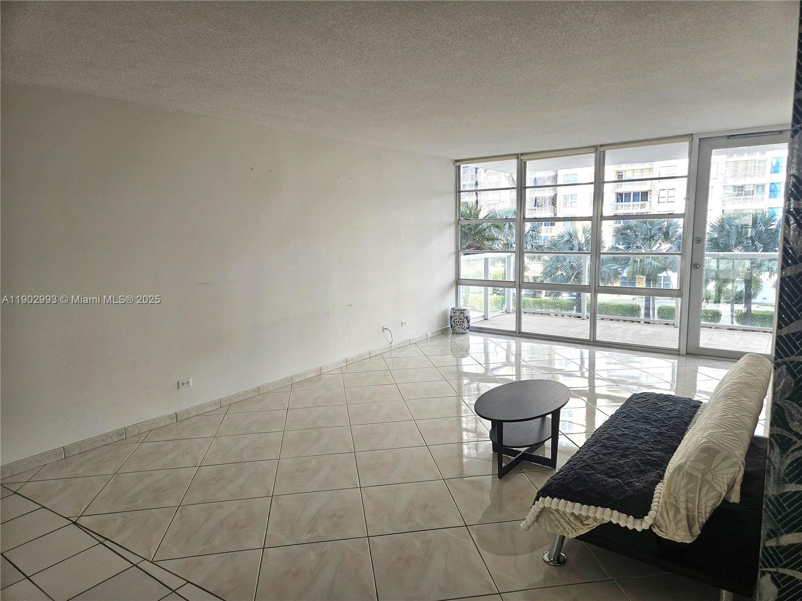 WINSTON TOWER 300 CONDO - Residential