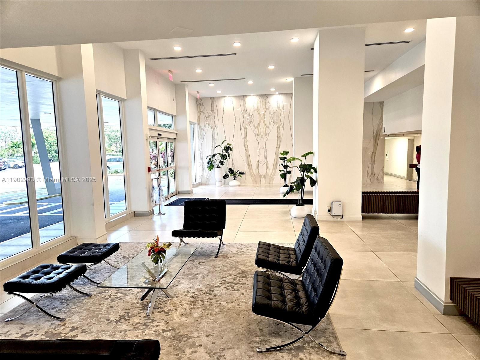 WINSTON TOWER 300 CONDO - Residential