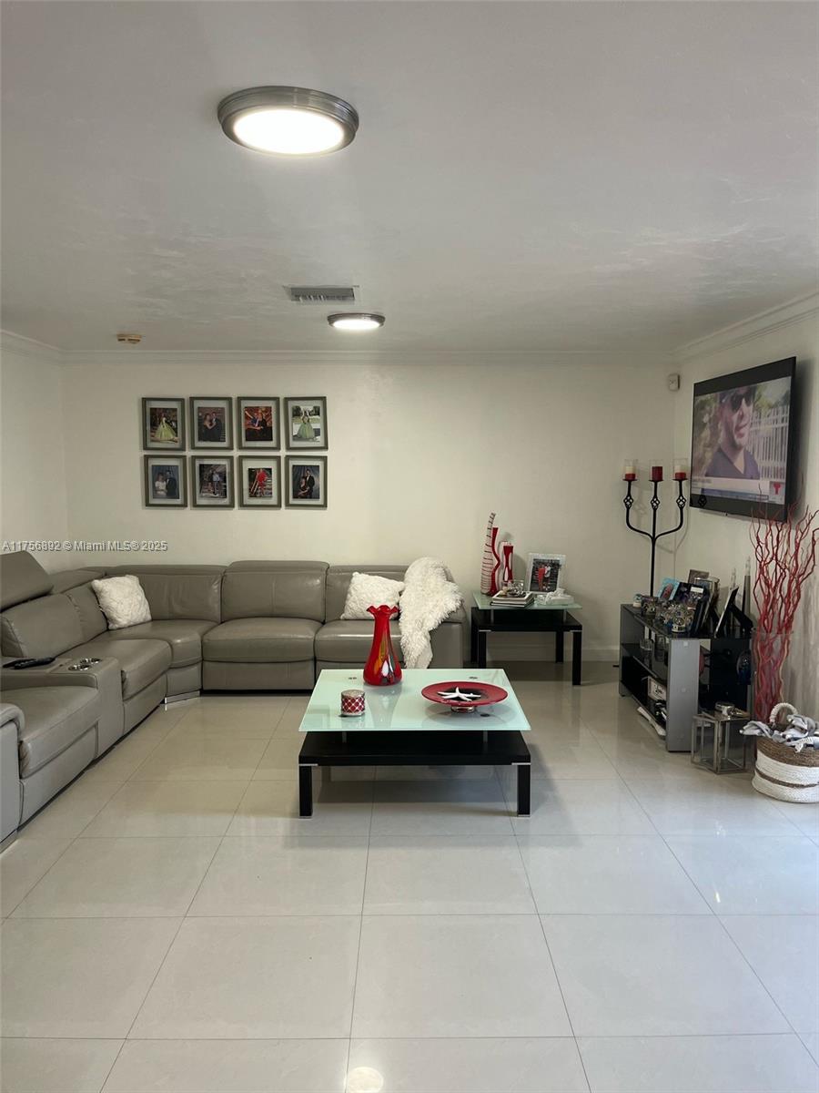 CORAL PARK ESTATES SEC 3 - Residential