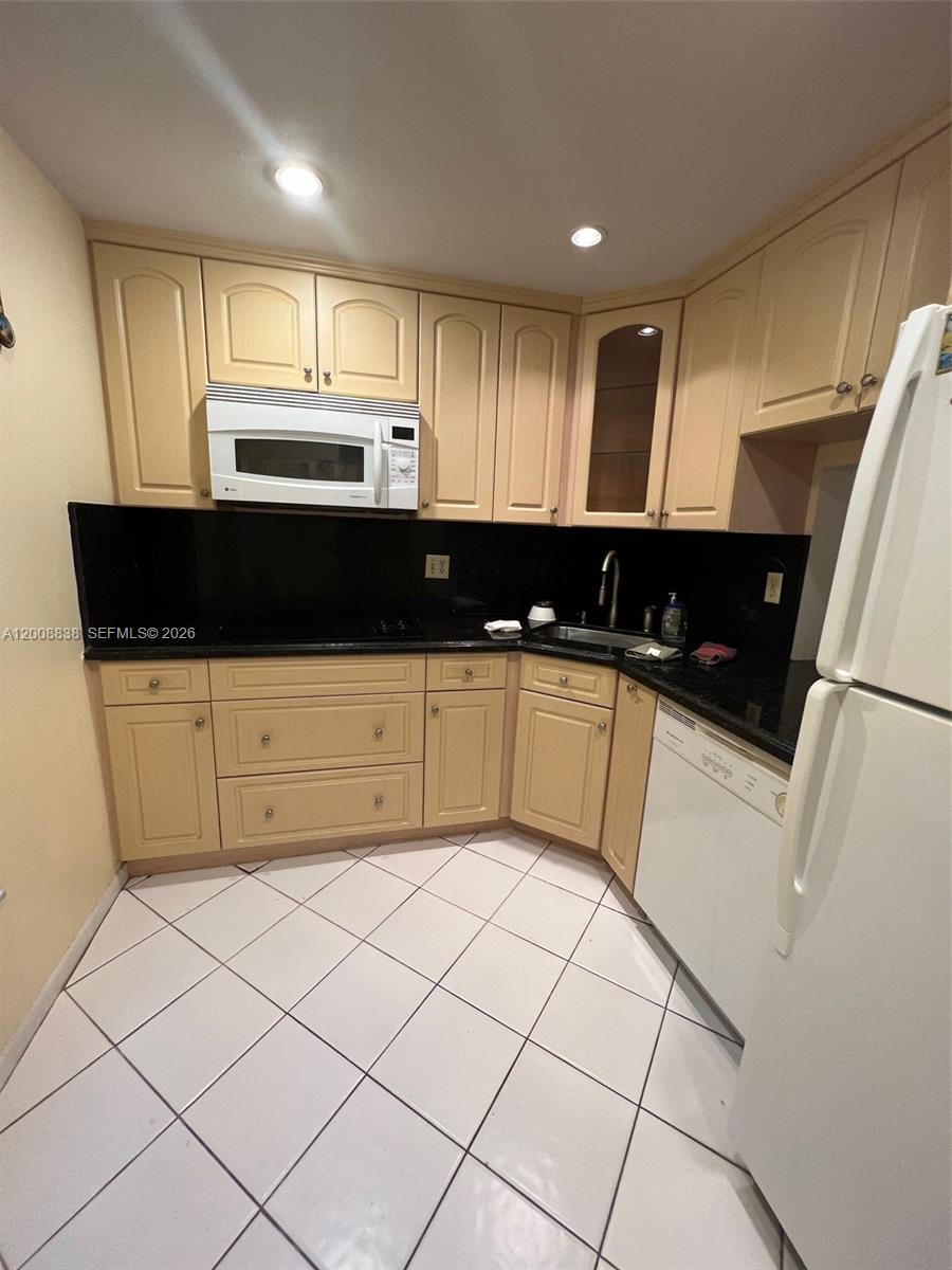BERMUDA CLUB EIGHT CONDO - Residential