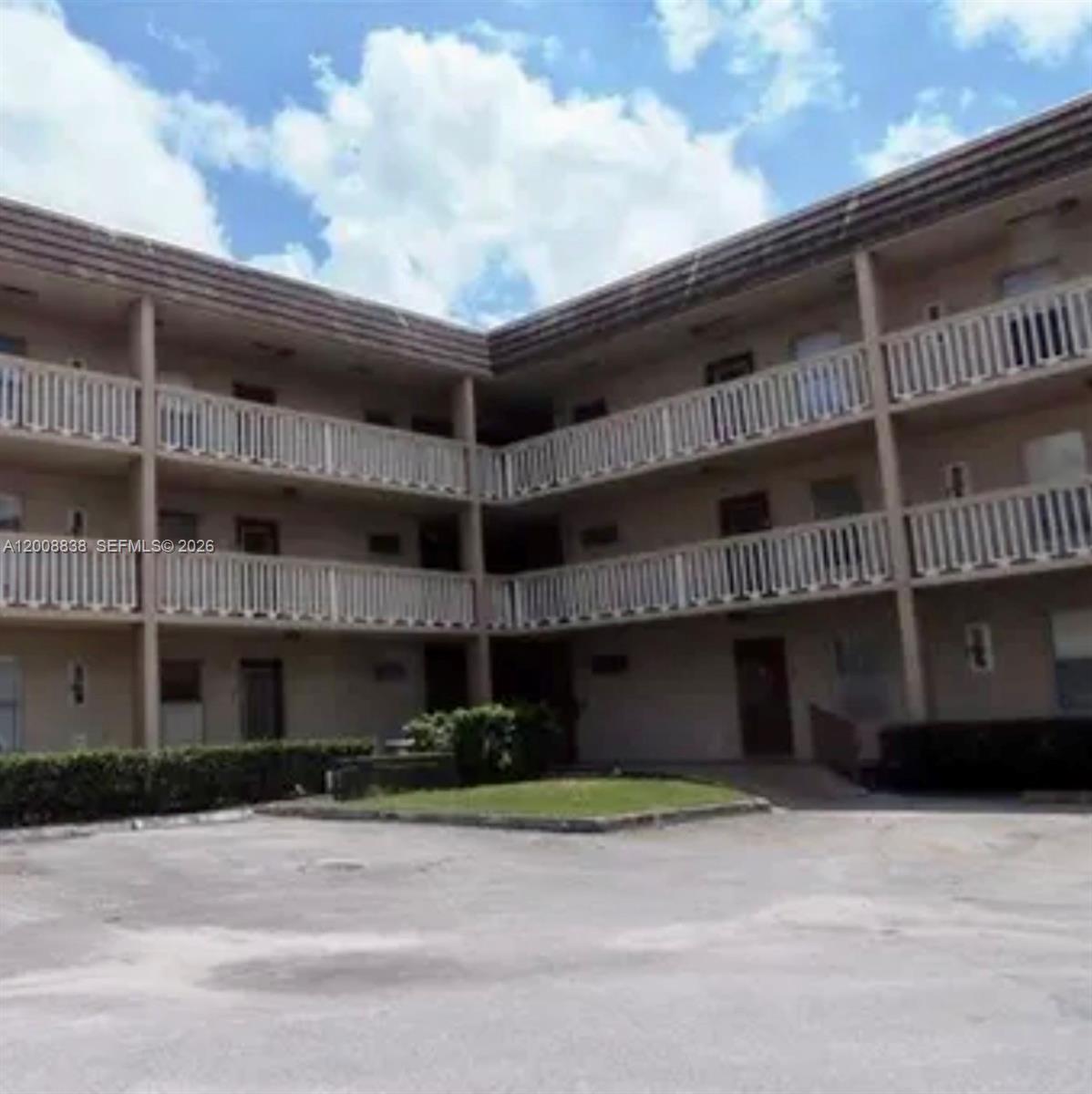 BERMUDA CLUB EIGHT CONDO - Residential