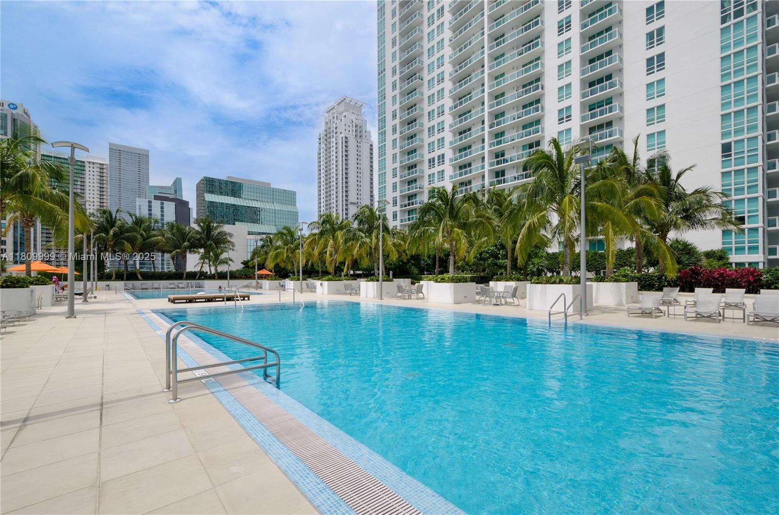 THE PLAZA 901 BRICKELL CO - Residential Lease