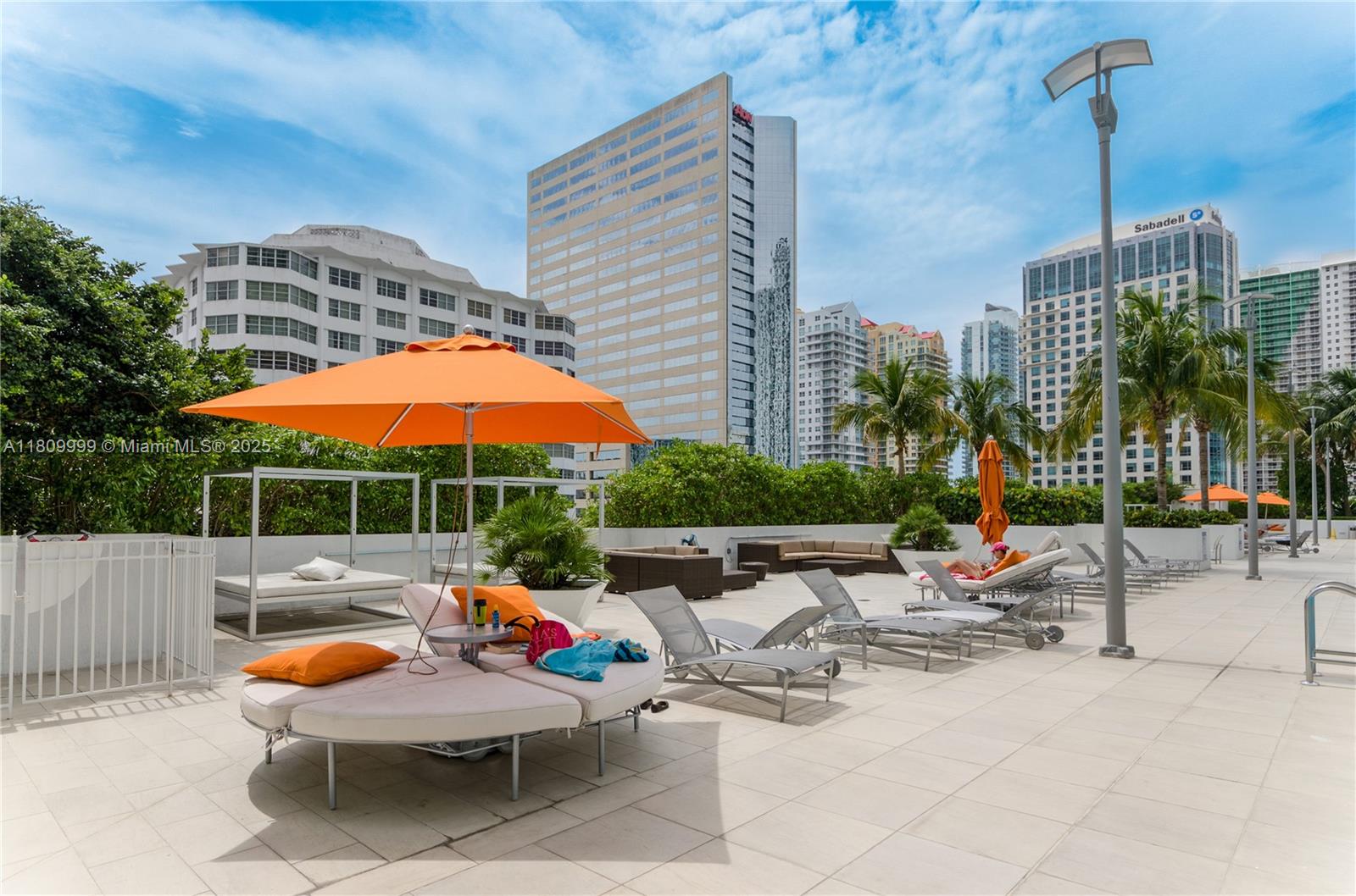 THE PLAZA 901 BRICKELL CO - Residential Lease