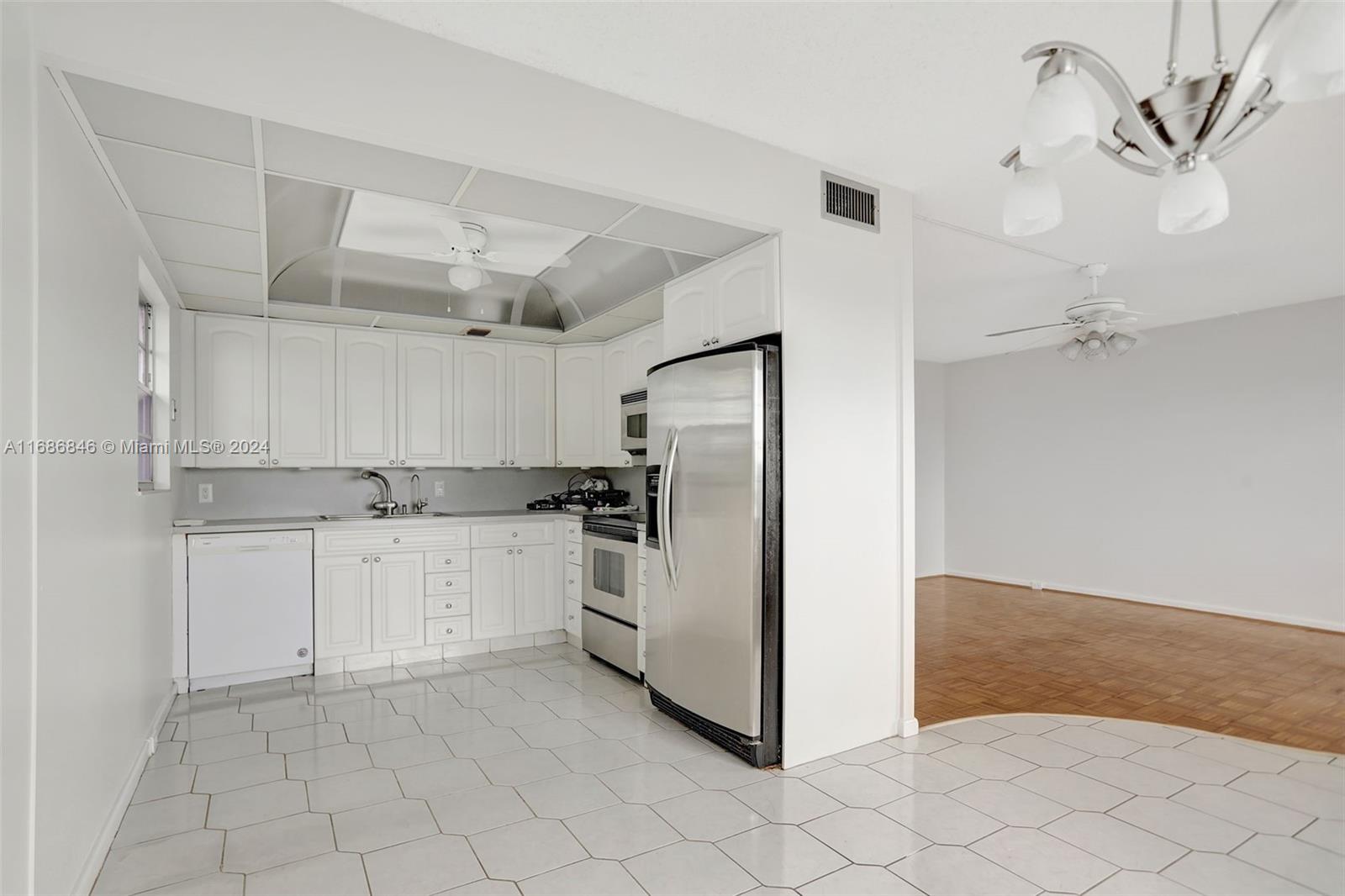 OAKRIDGE F CONDO - Residential