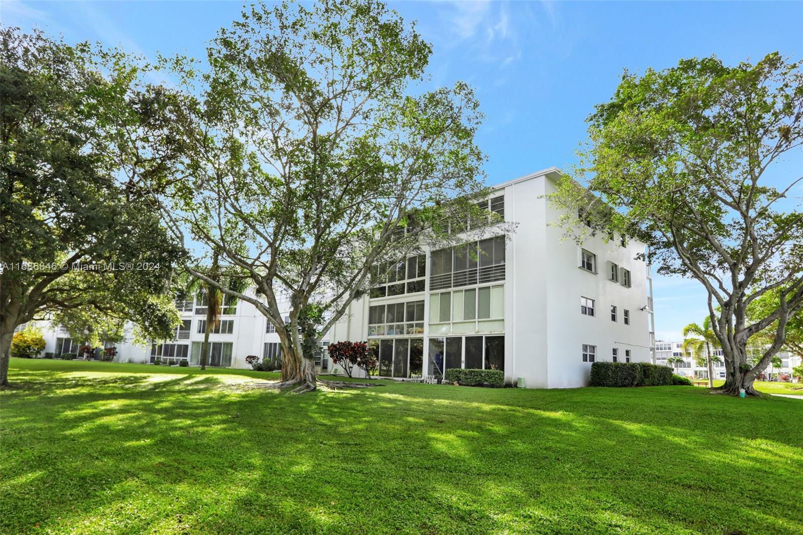OAKRIDGE F CONDO - Residential