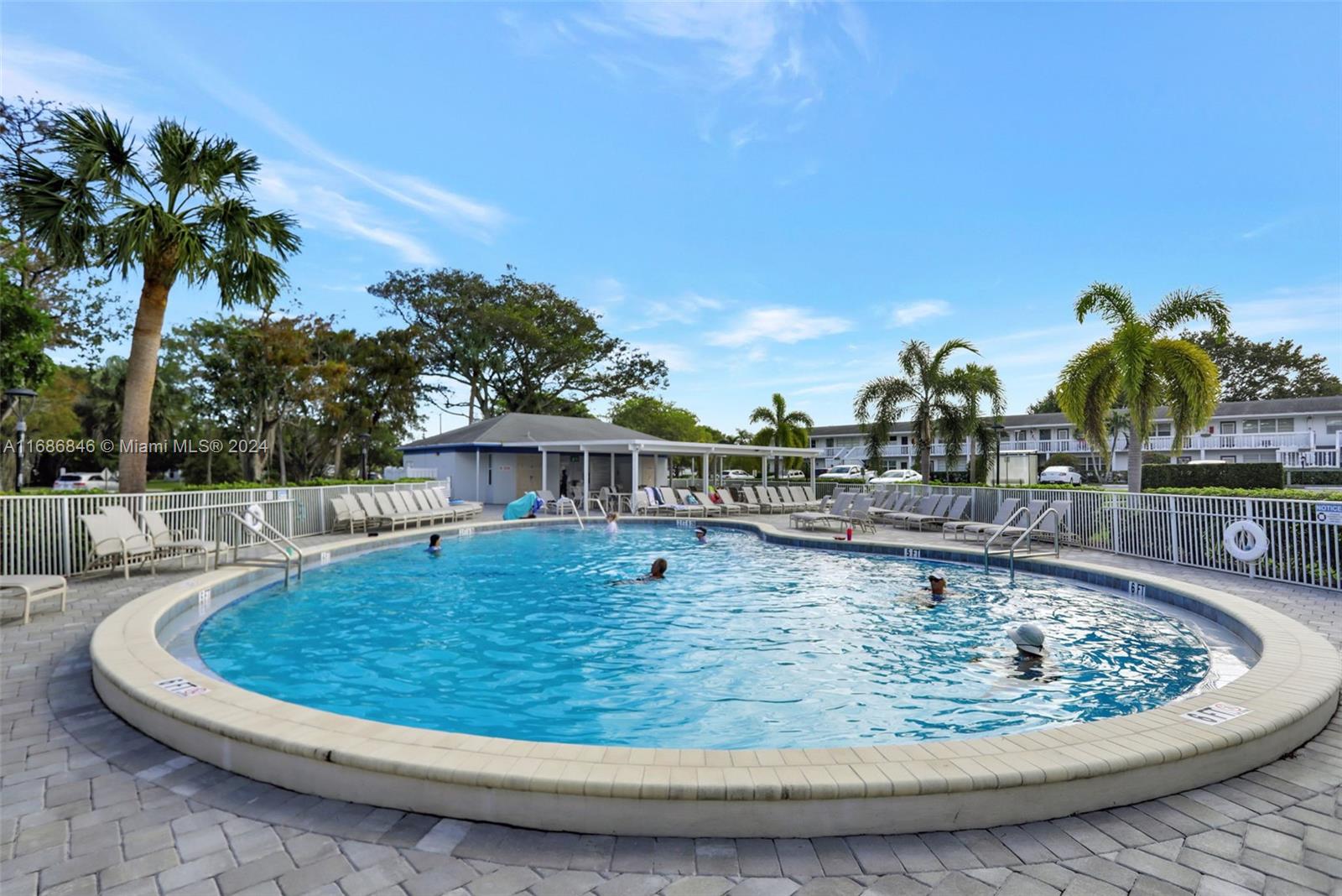 OAKRIDGE F CONDO - Residential
