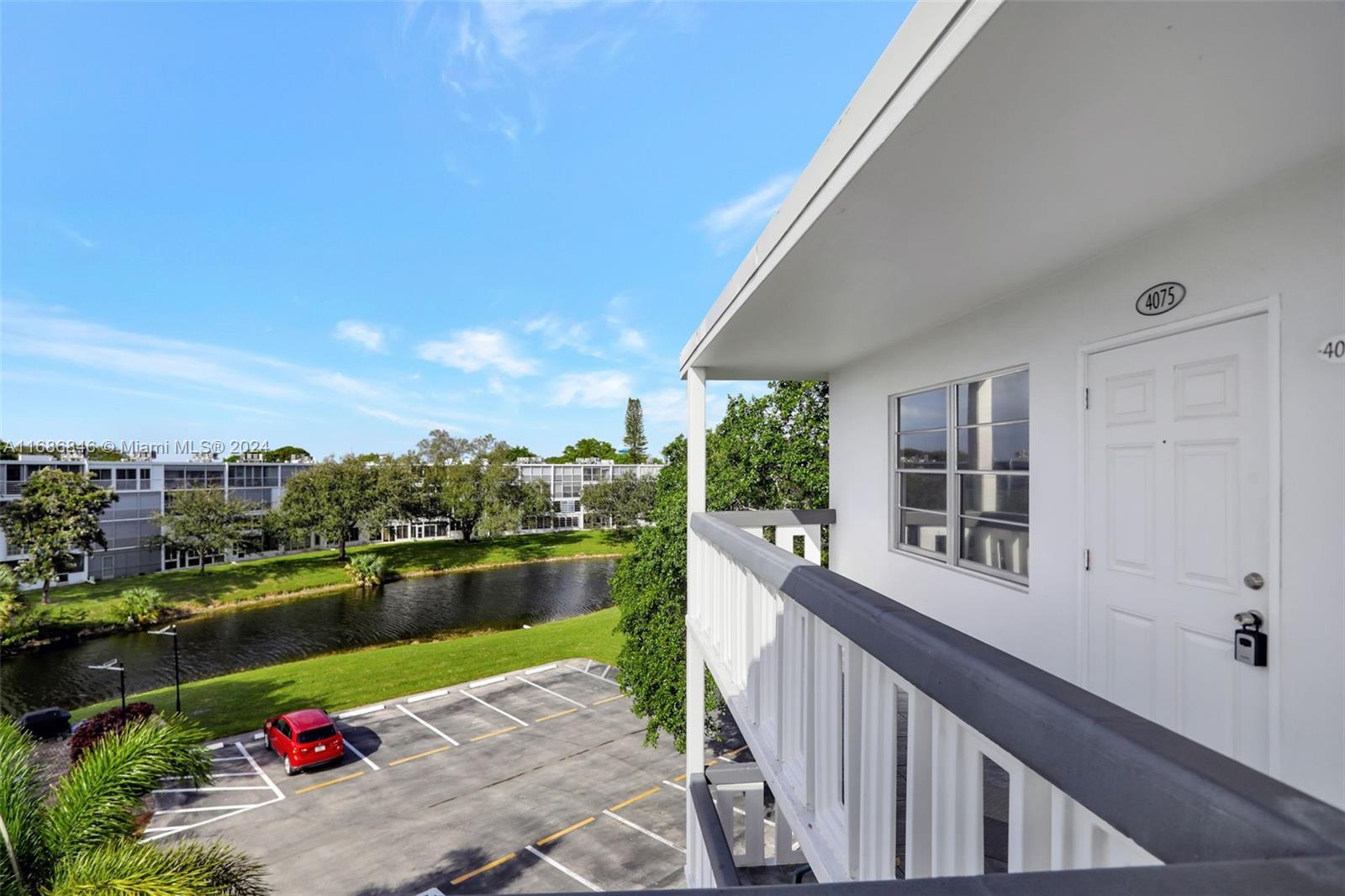 OAKRIDGE F CONDO - Residential