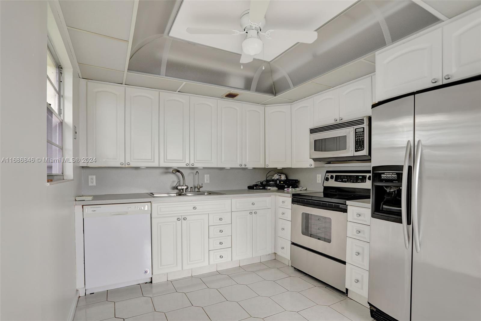 OAKRIDGE F CONDO - Residential