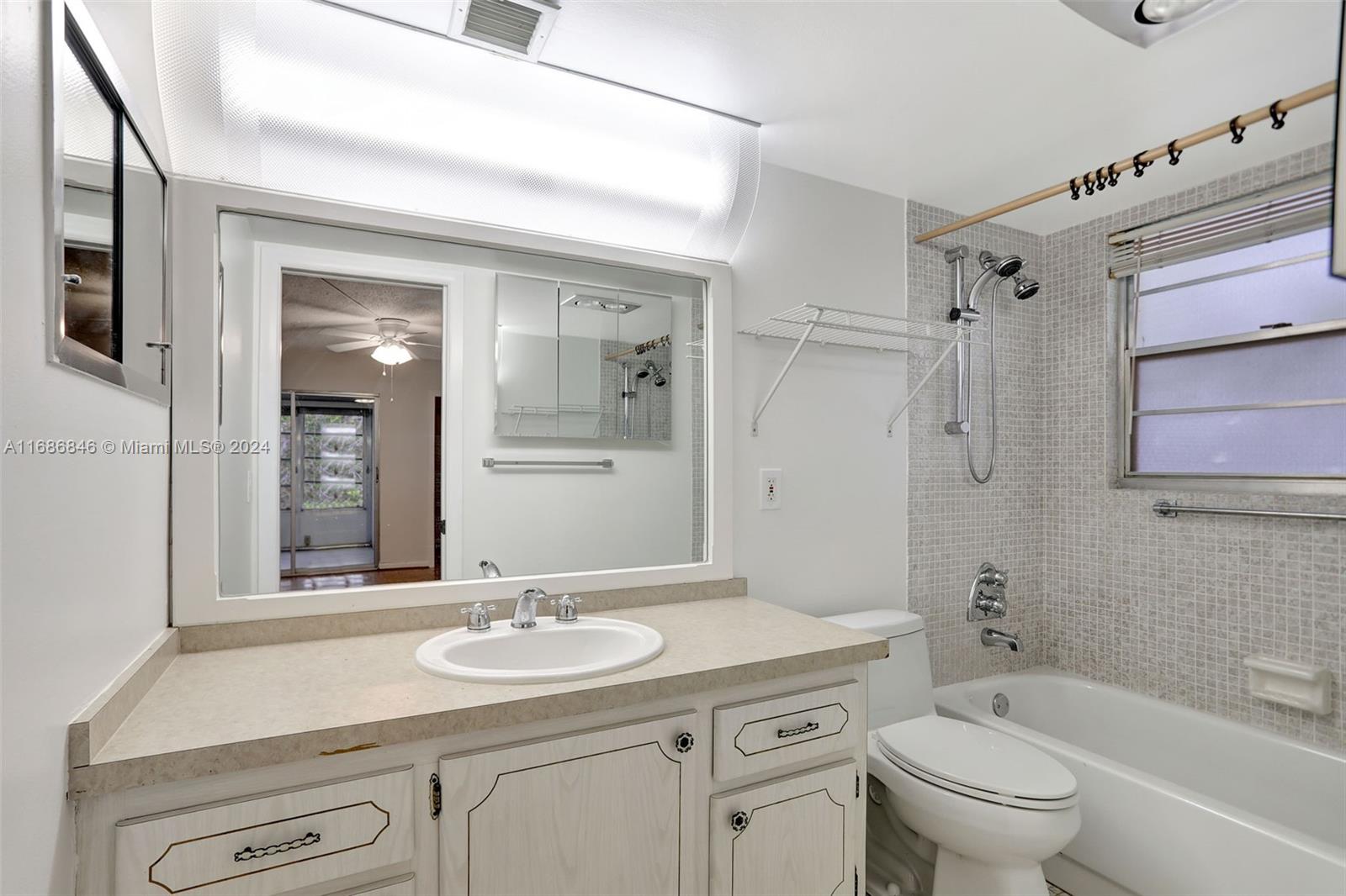 OAKRIDGE F CONDO - Residential