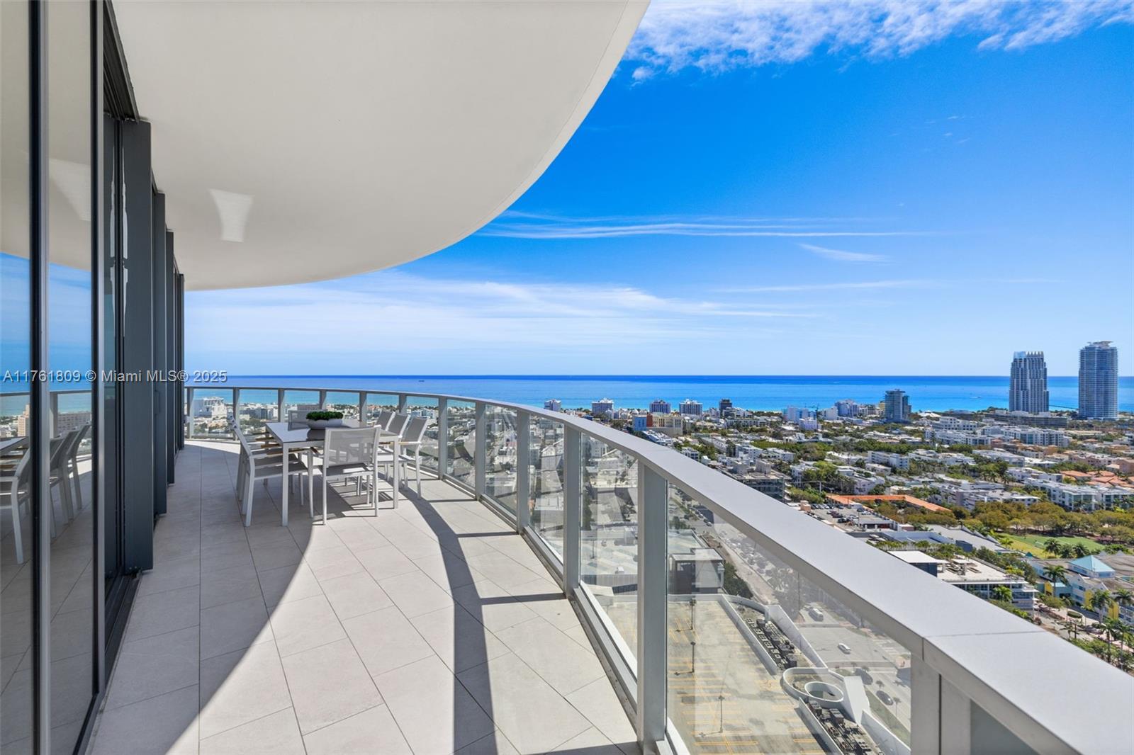 FIVE PARK - Residential