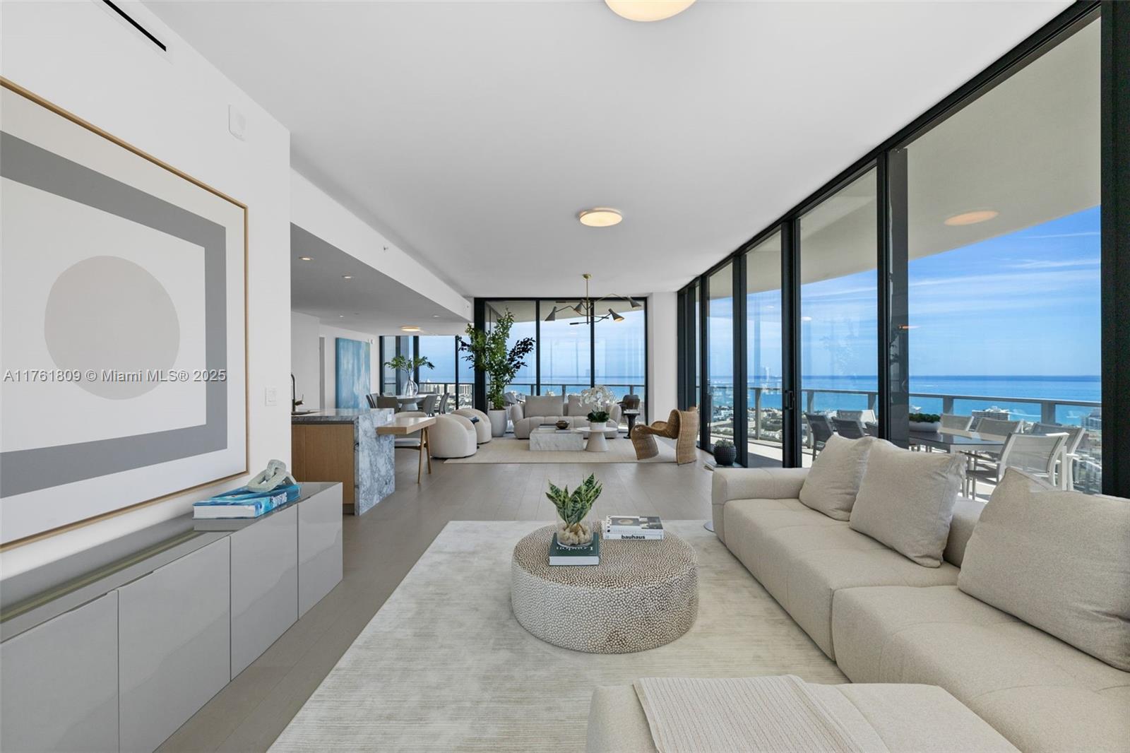 FIVE PARK - Residential